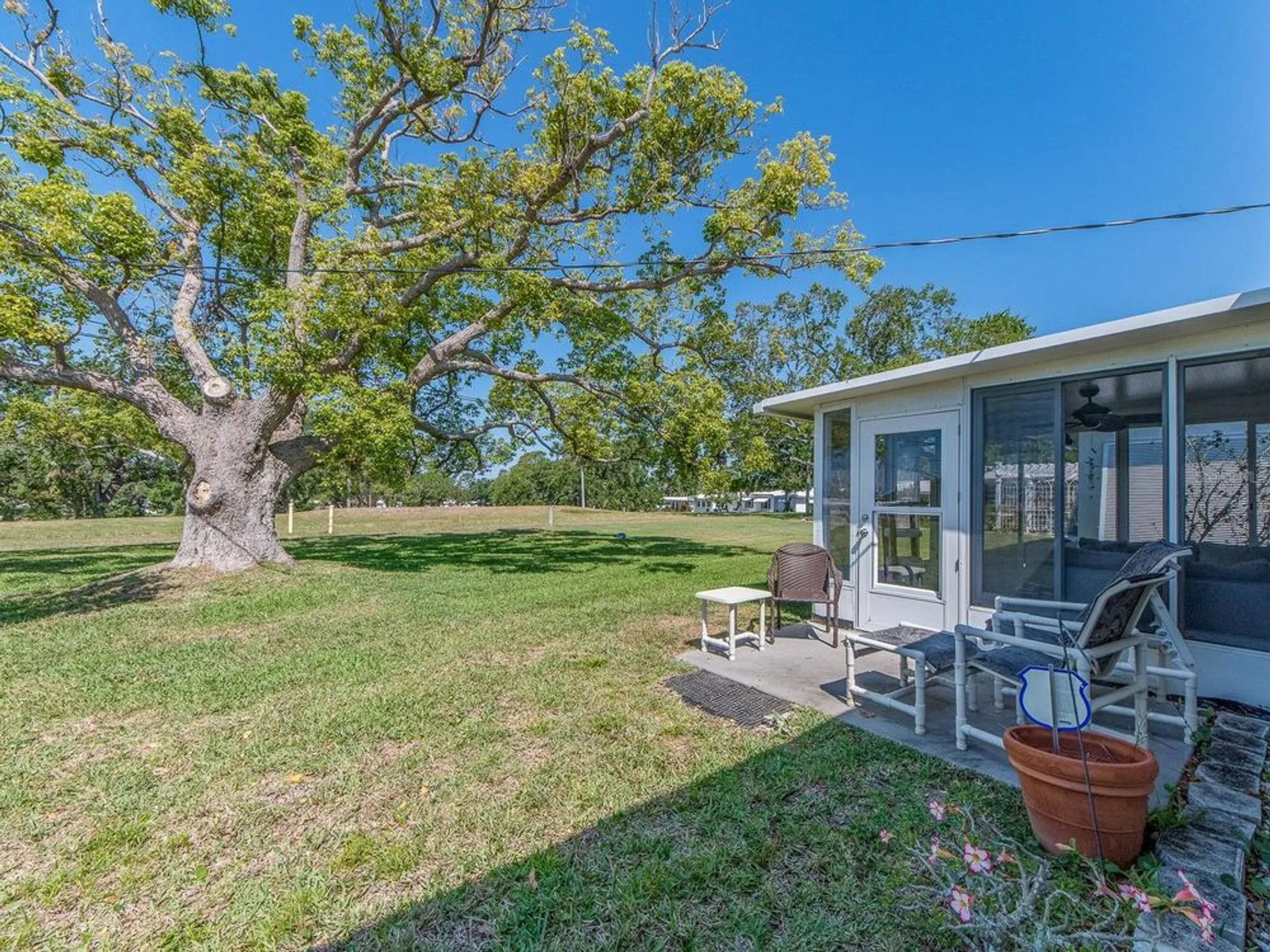 Property Slideshow image 28 of 28 | 9024 140th way, Seminole, FL, 33776