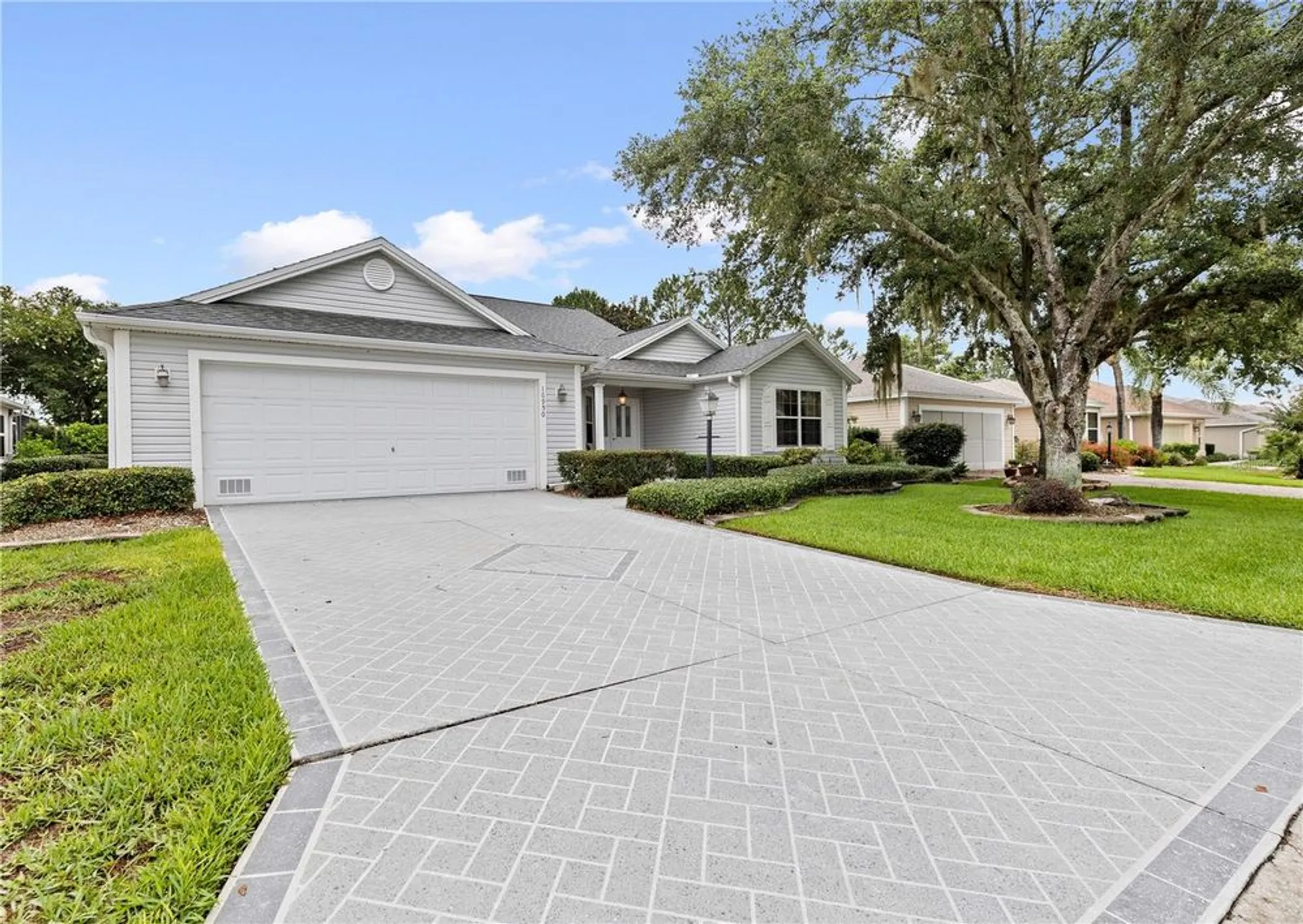 Property Slideshow image 2 of 40 | 16950 se 80th bellavista cir, The Villages, FL, 32162