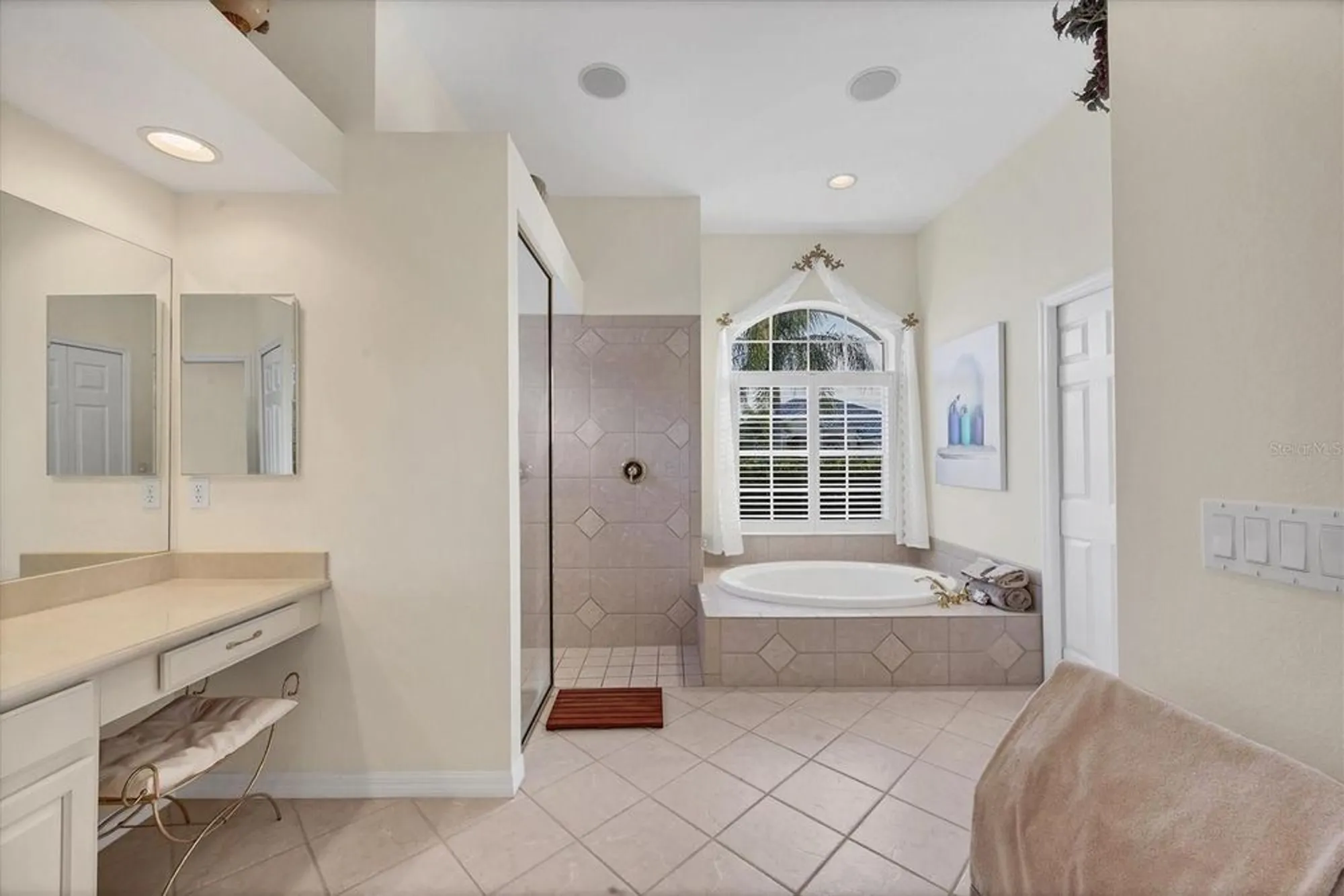 Property Slideshow image 27 of 63 | 5266 pine shadow ln, North Port, FL, 34287