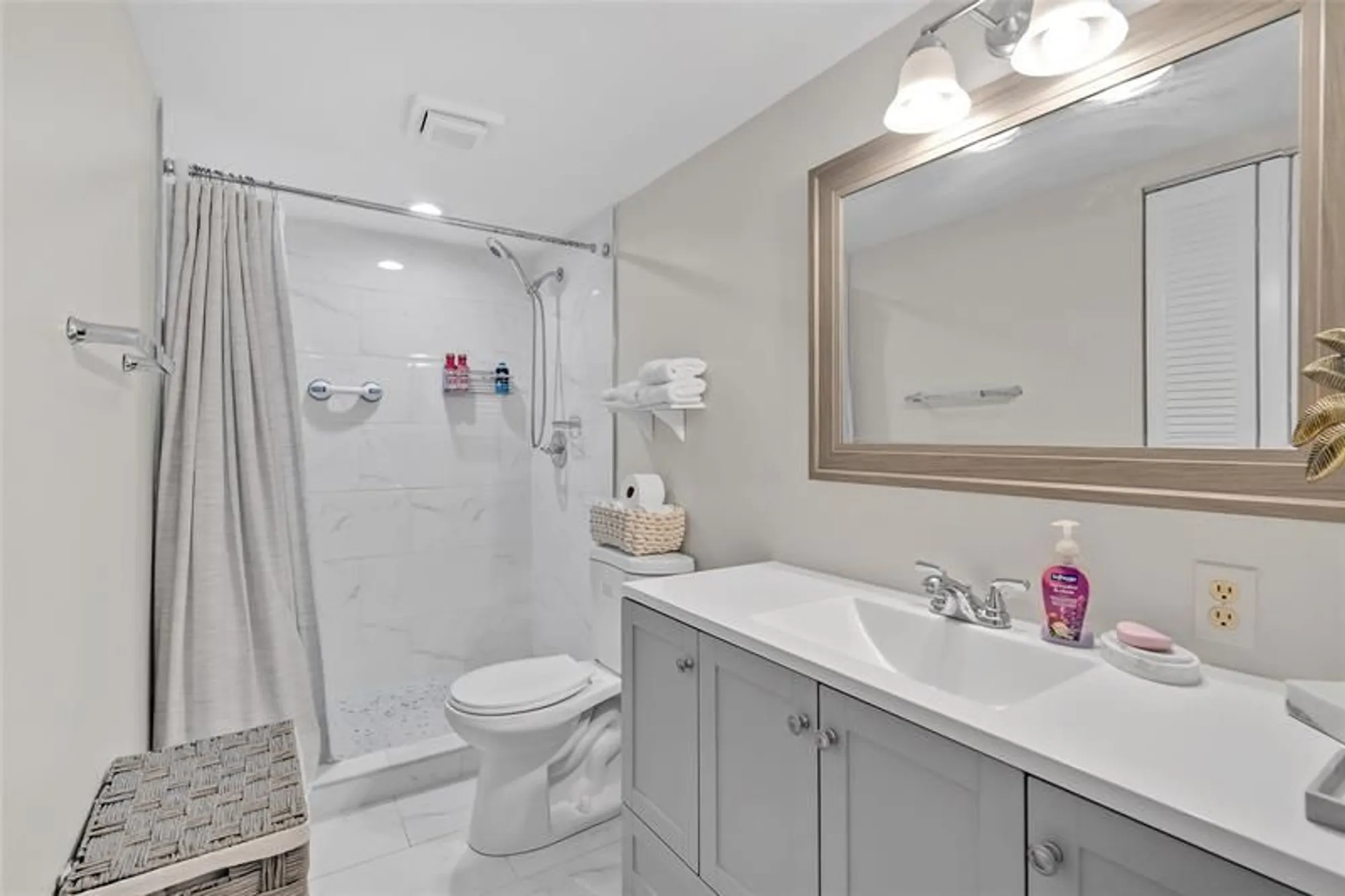 Property Slideshow image 9 of 41 | 2504 antigua ter b3, Coconut Creek, FL, 33066