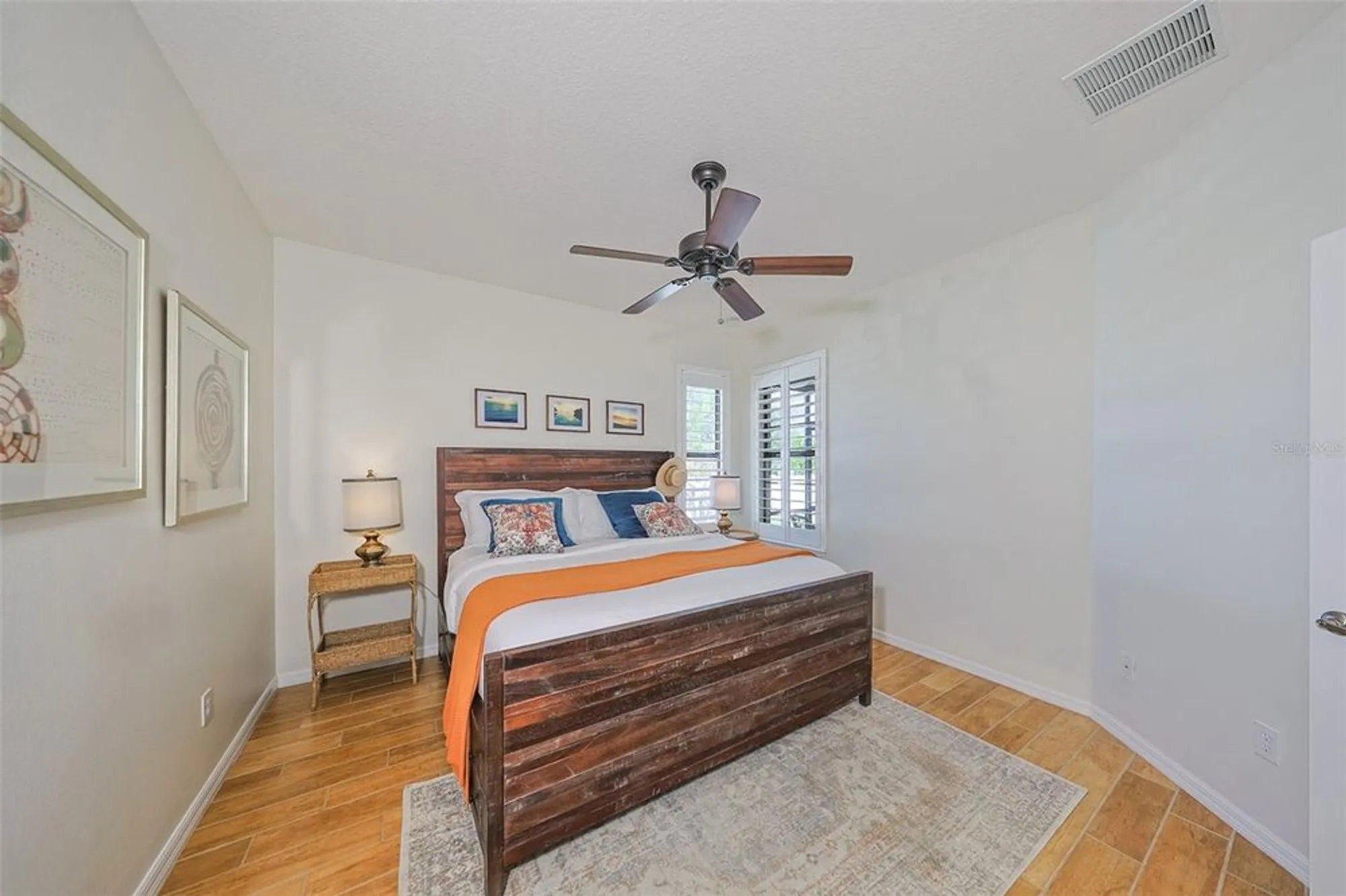 Property Slideshow image 21 of 70 | 329 bluewater falls ct, Apollo Beach, FL, 33572