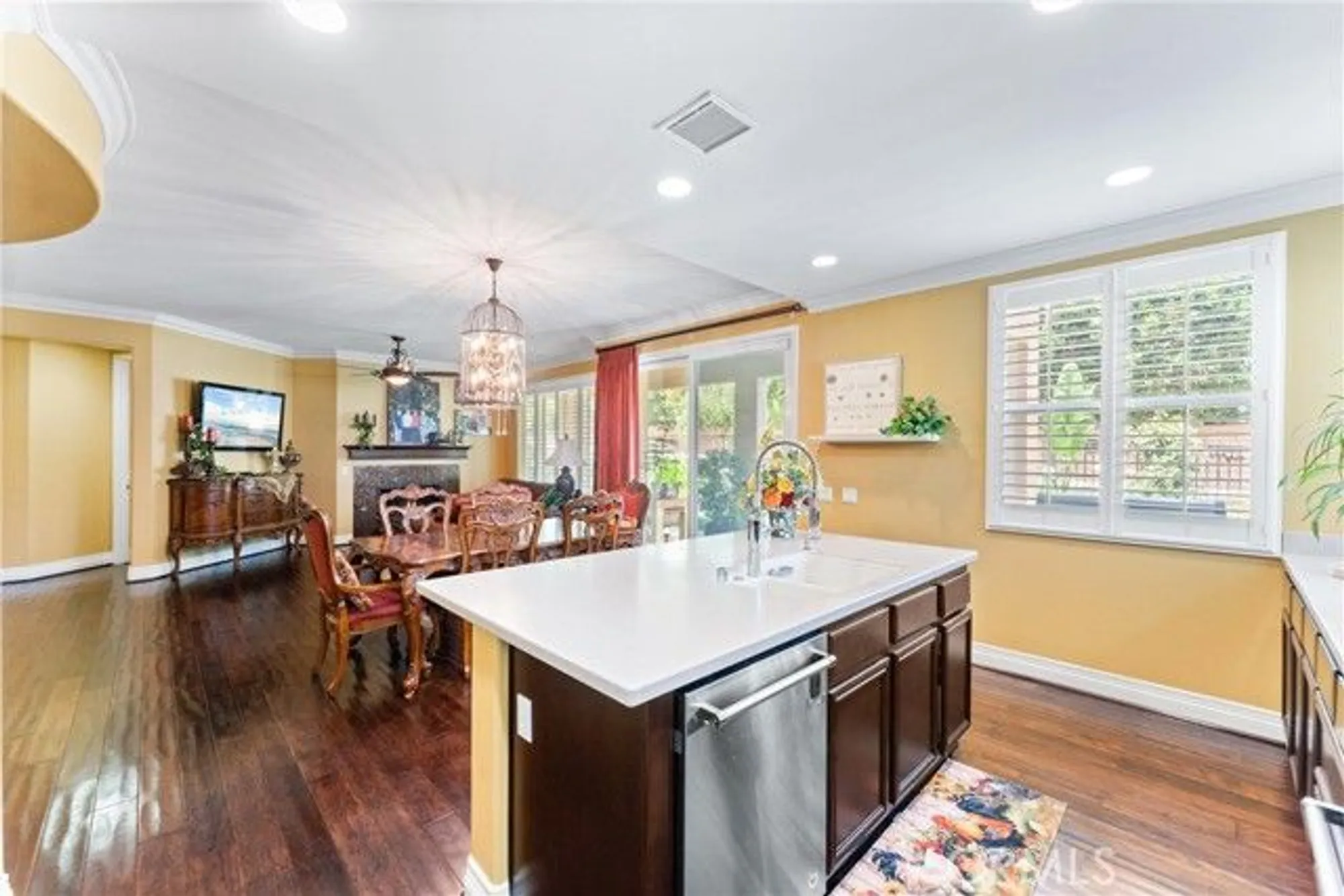 Property Slideshow image 8 of 28 | 8948 cuyamaca st, Corona, CA, 92883