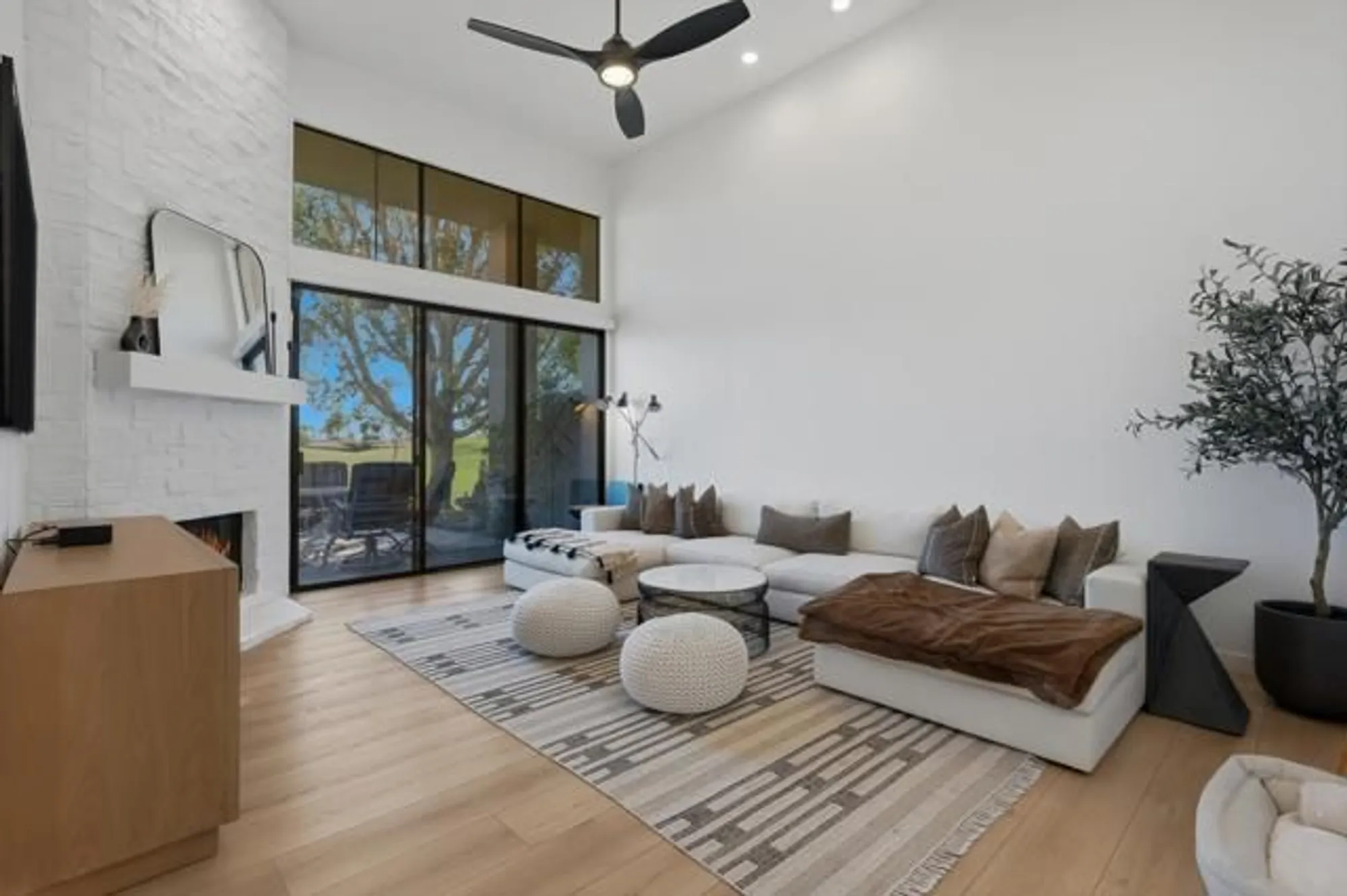 Property Slideshow image 5 of 35 | 54860 oak tree a32, La Quinta, CA, 92253