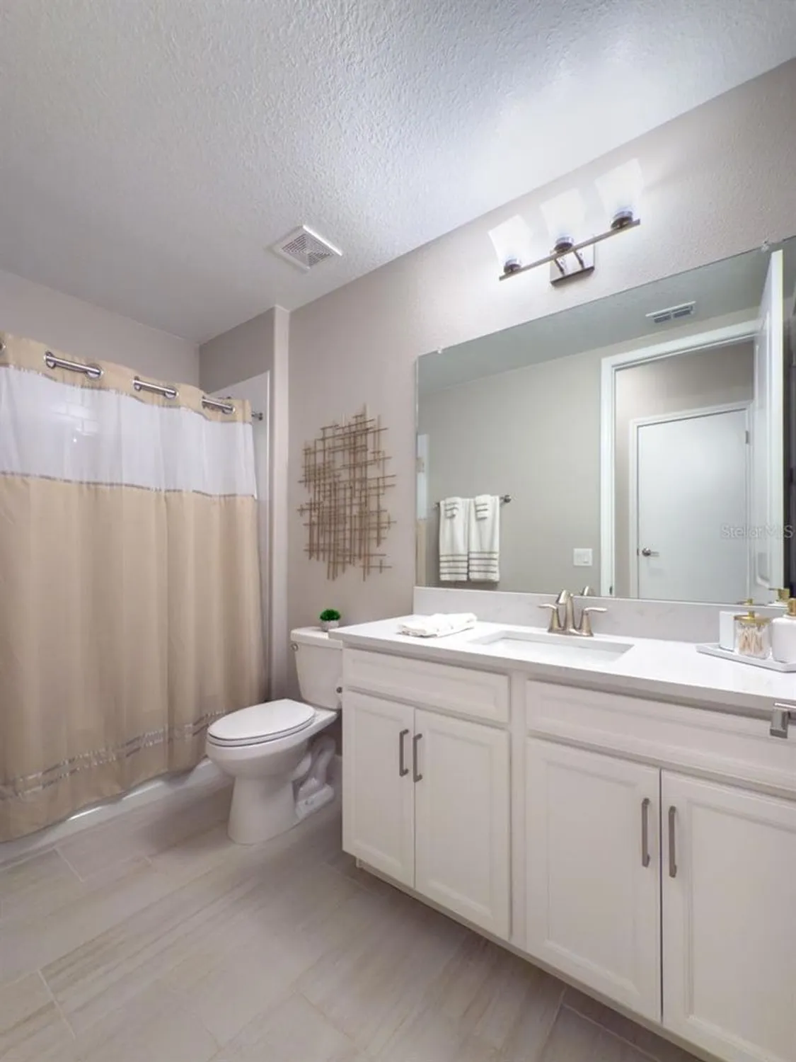 Property Slideshow image 39 of 80 | 5329 windy grove dr, Wimauma, FL, 33598