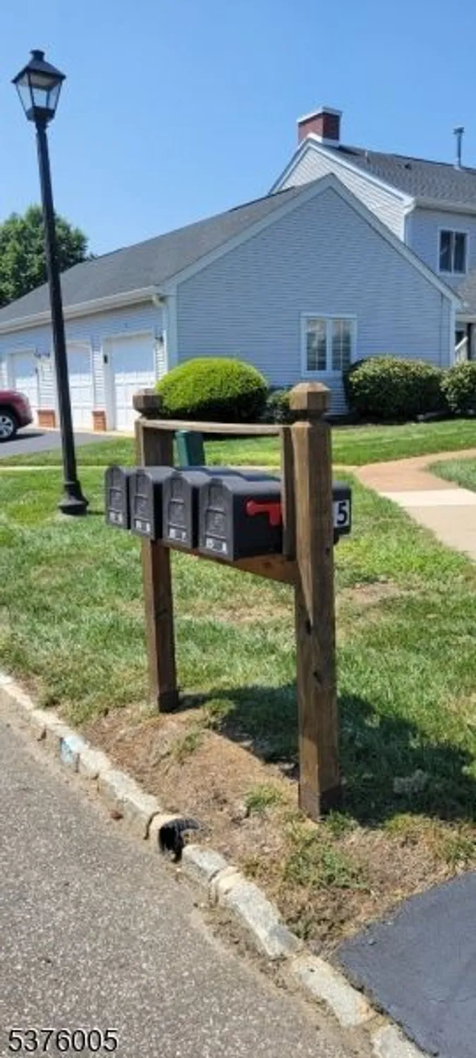 Property Slideshow image 23 of 25 | 85 winthrop rd f, Monroe Twp, NJ, 08831