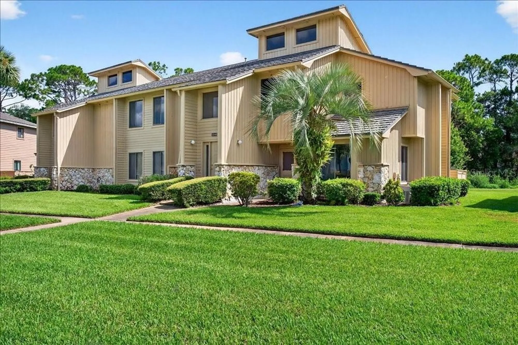 Property Slideshow image 29 of 37 | 133 blue heron dr d, Daytona Beach, FL, 32119