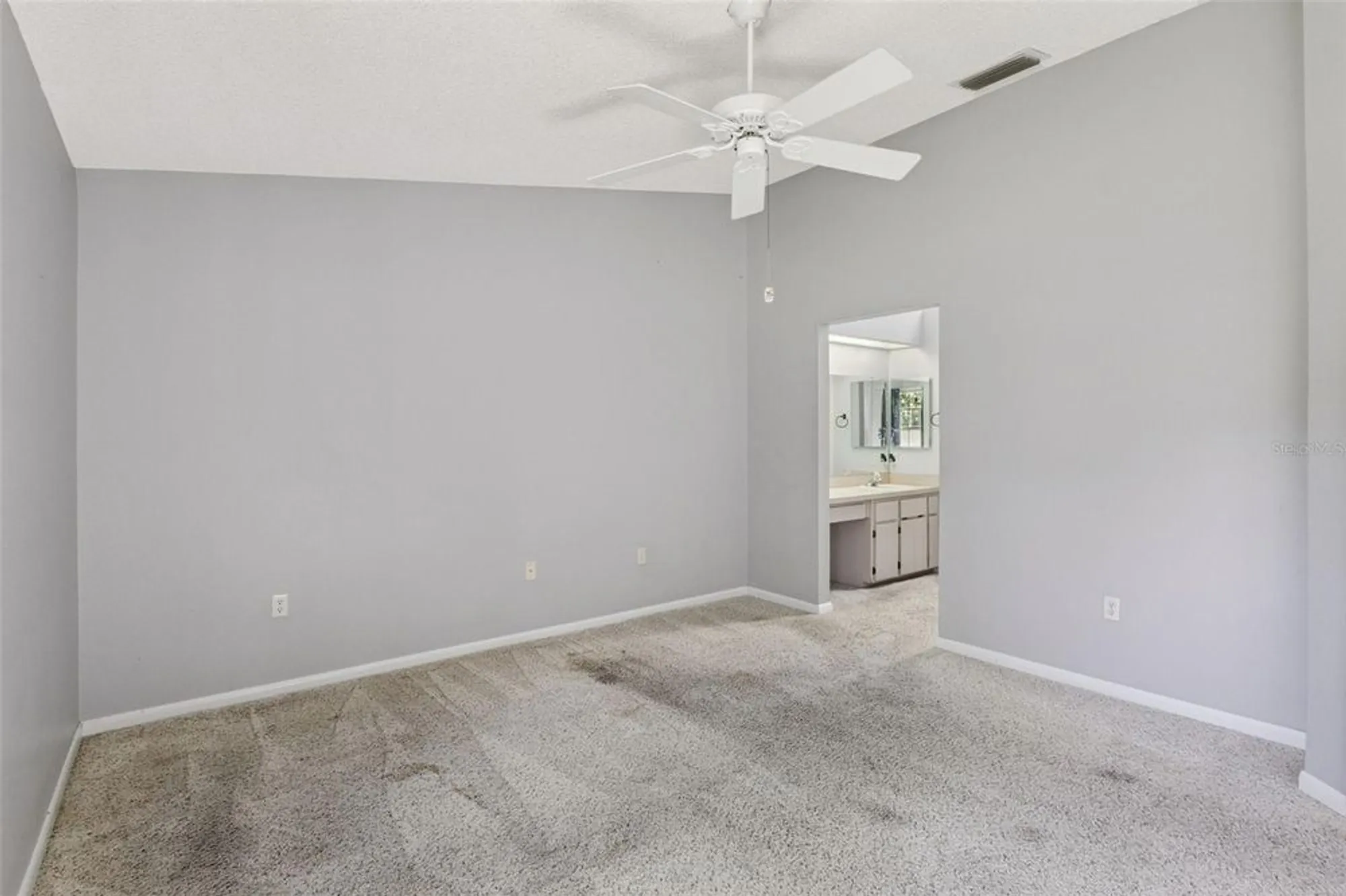 Property Slideshow image 21 of 82 | 26755 cash ct, Leesburg, FL, 34748
