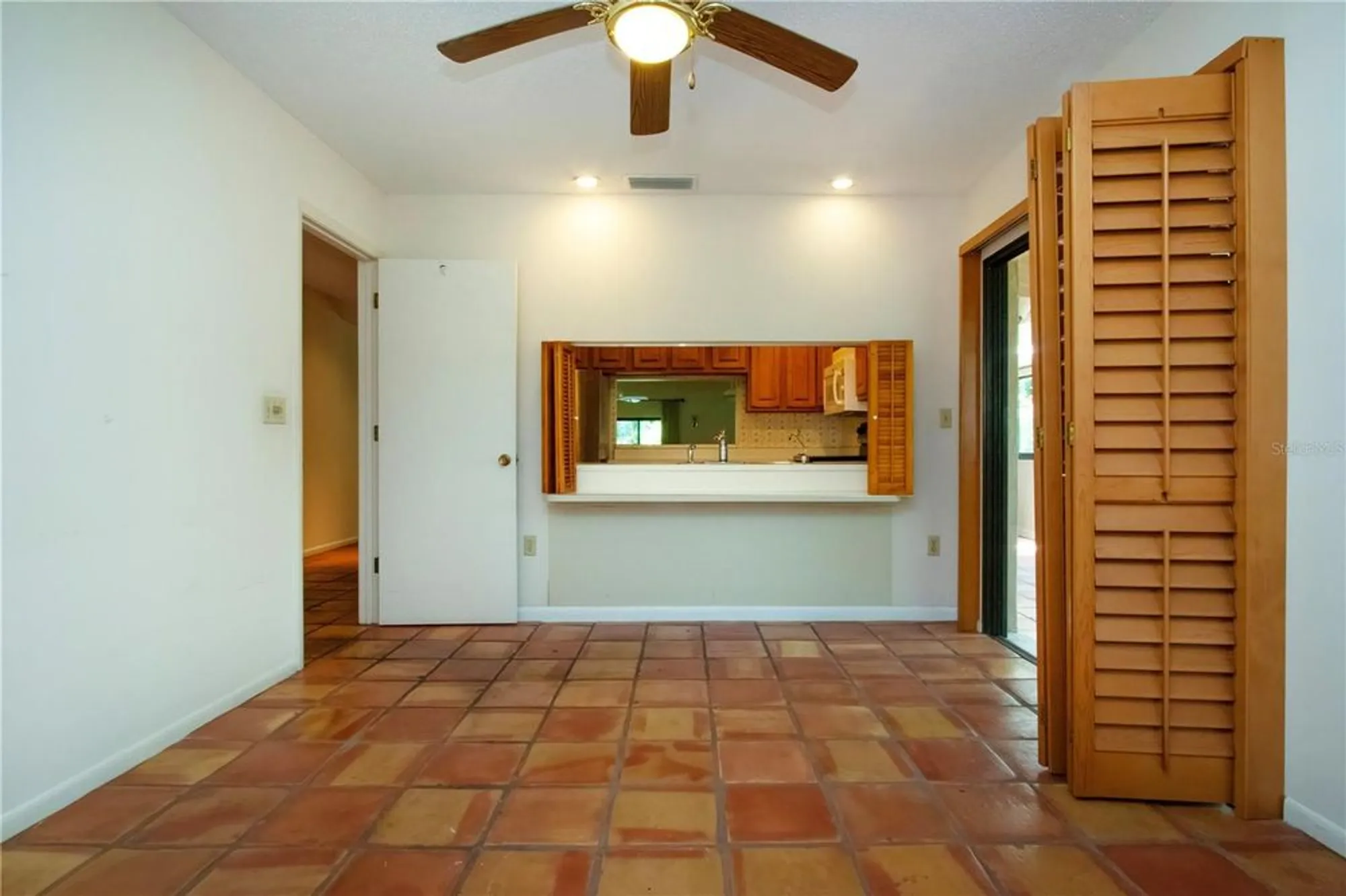 Property Slideshow image 27 of 48 | 4812 kestral park cir 20, Sarasota, FL, 34231