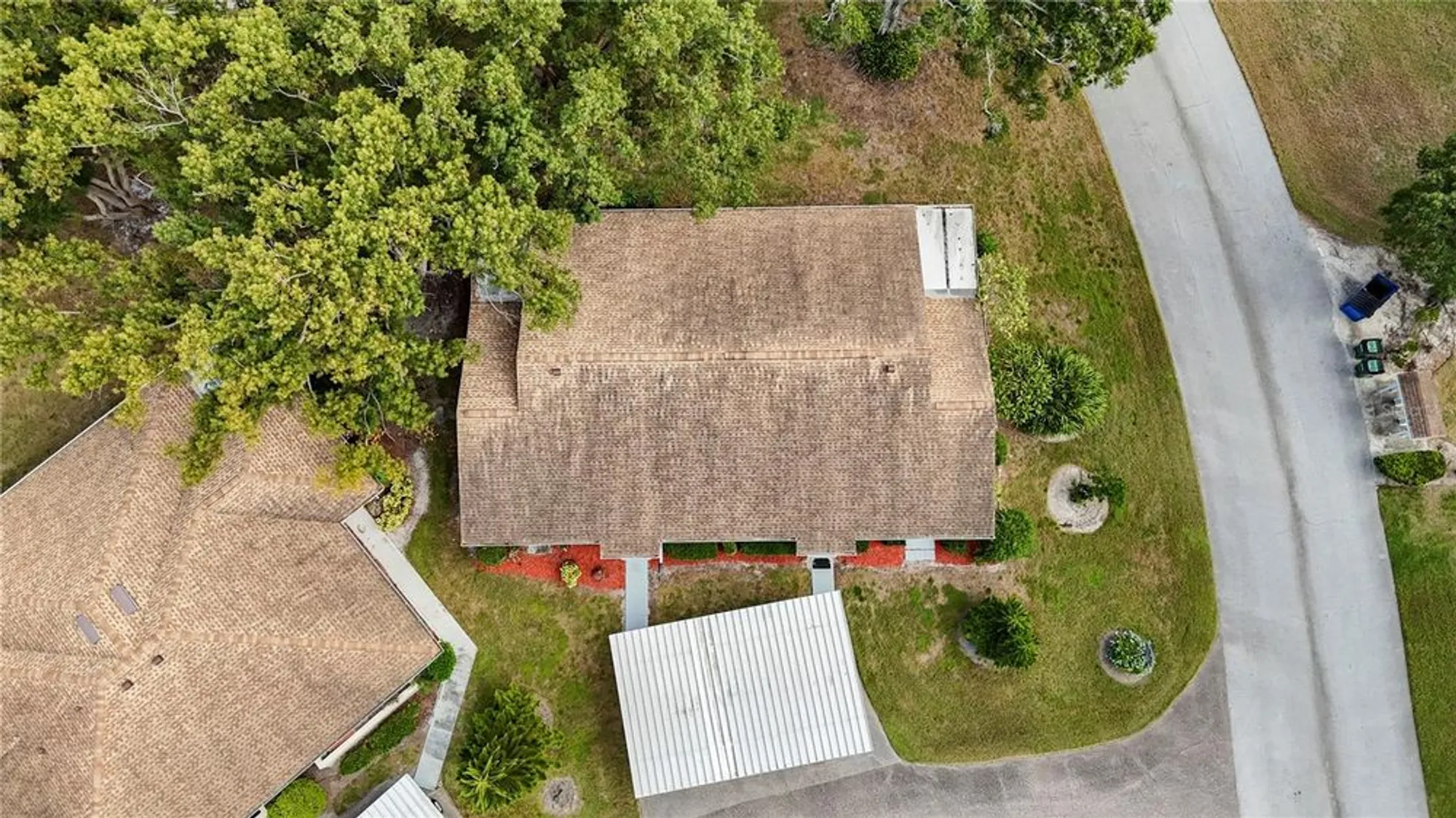 Property Slideshow image 5 of 34 | 409 feltham trl b, Sun City Center, FL, 33573