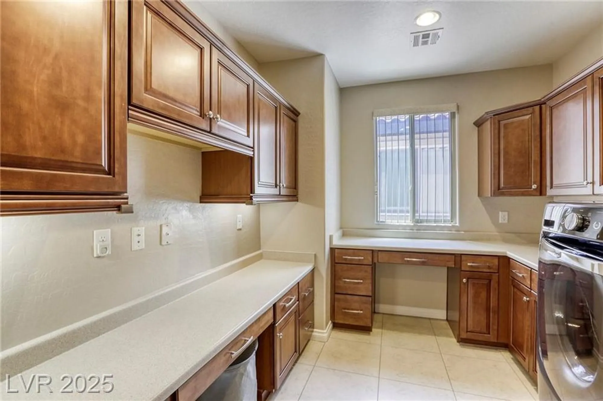 Property Slideshow image 26 of 68 | 3728 garnet heights ave, North Las Vegas, NV, 89081