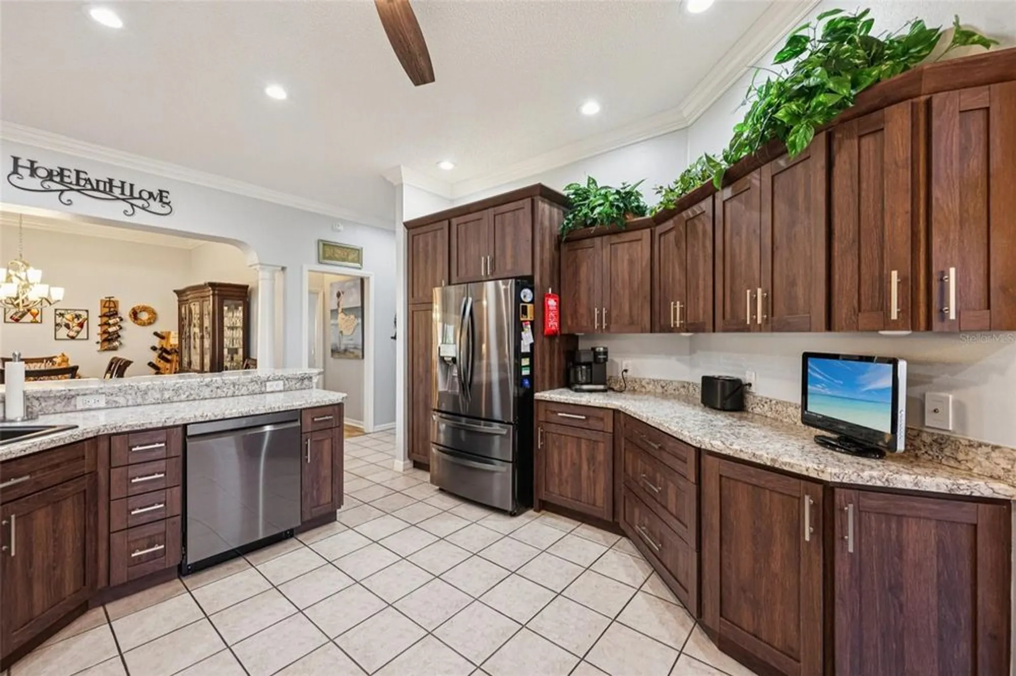 Property Slideshow image 21 of 69 | 2012 santo domingo dr, The Villages, FL, 32159