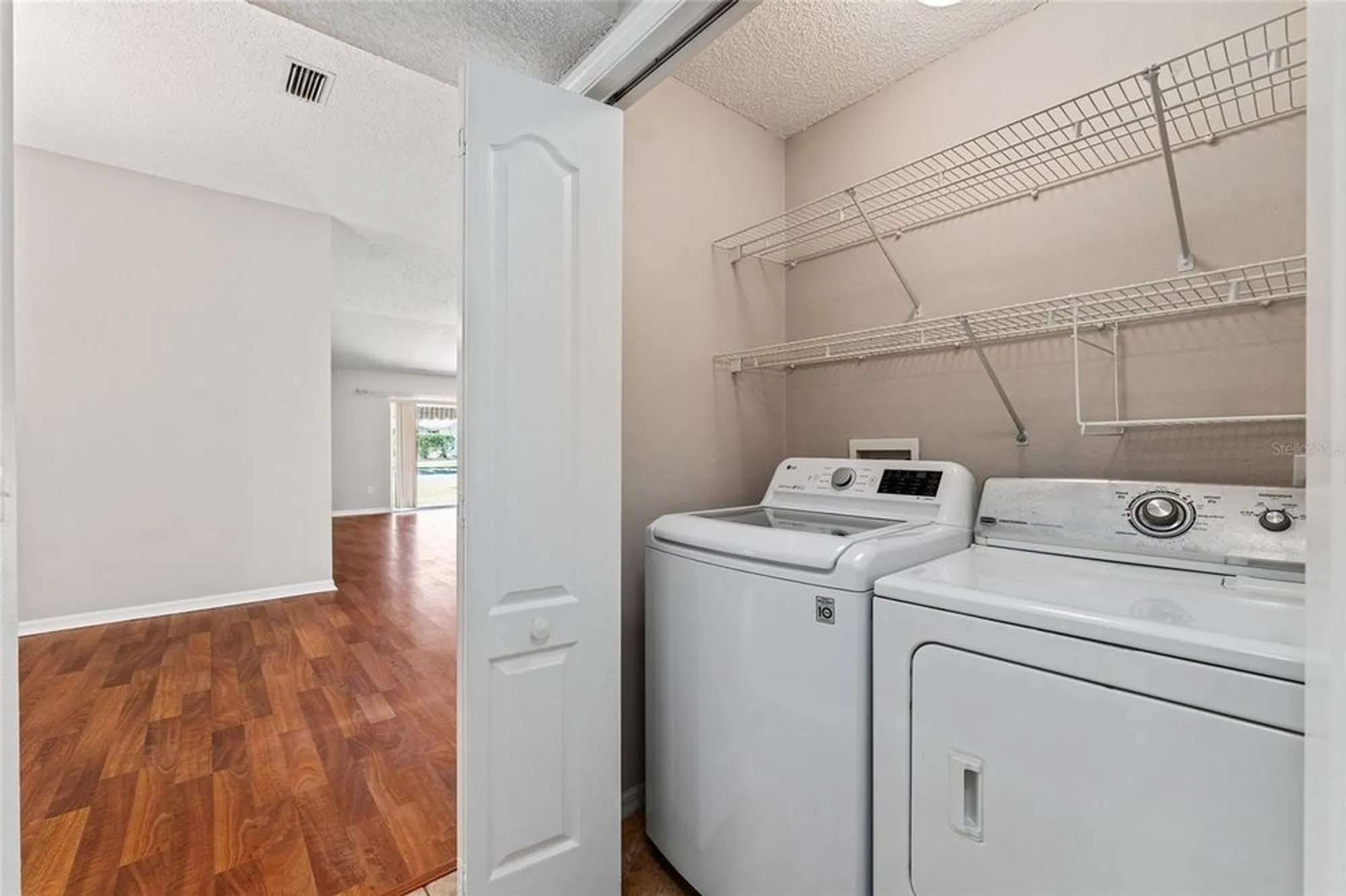 Property Slideshow image 16 of 50 | 2461 merida cir, The Villages, FL, 32162