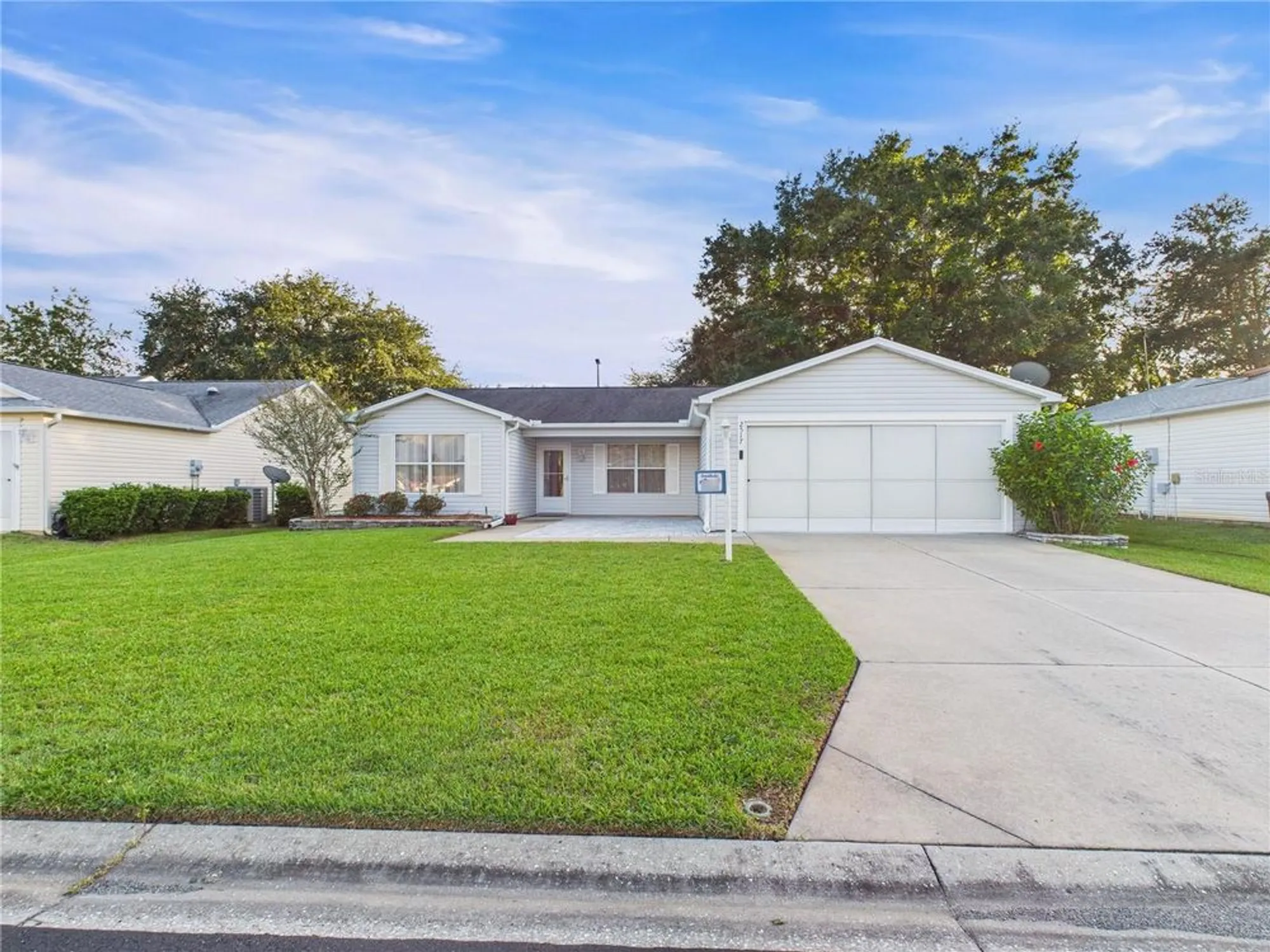 Property Slideshow image 1 of 19 | 2517 privada dr, The Villages, FL, 32162