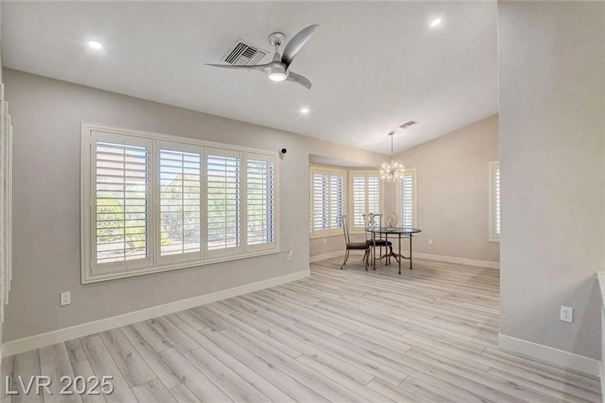 Property Slideshow image 14 of 42 | 10044 woodhouse dr, Las Vegas, NV, 89134