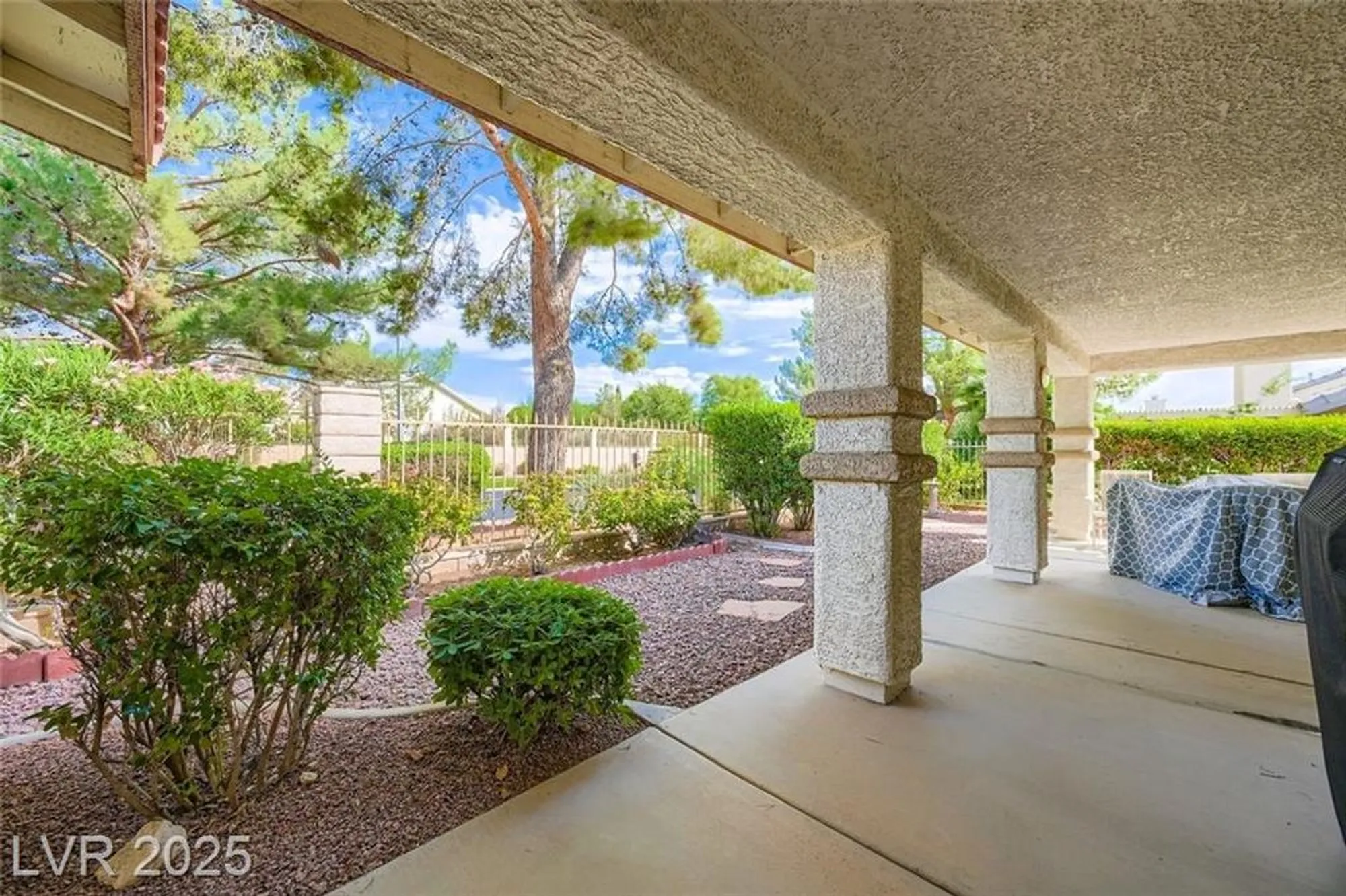 Property Slideshow image 23 of 49 | 5245 roca ln, Las Vegas, NV, 89130