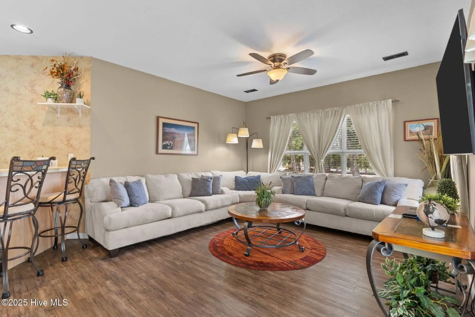 Property Slideshow image 7 of 60 | 213 kings trl 1004, Sunset Beach, NC, 28468