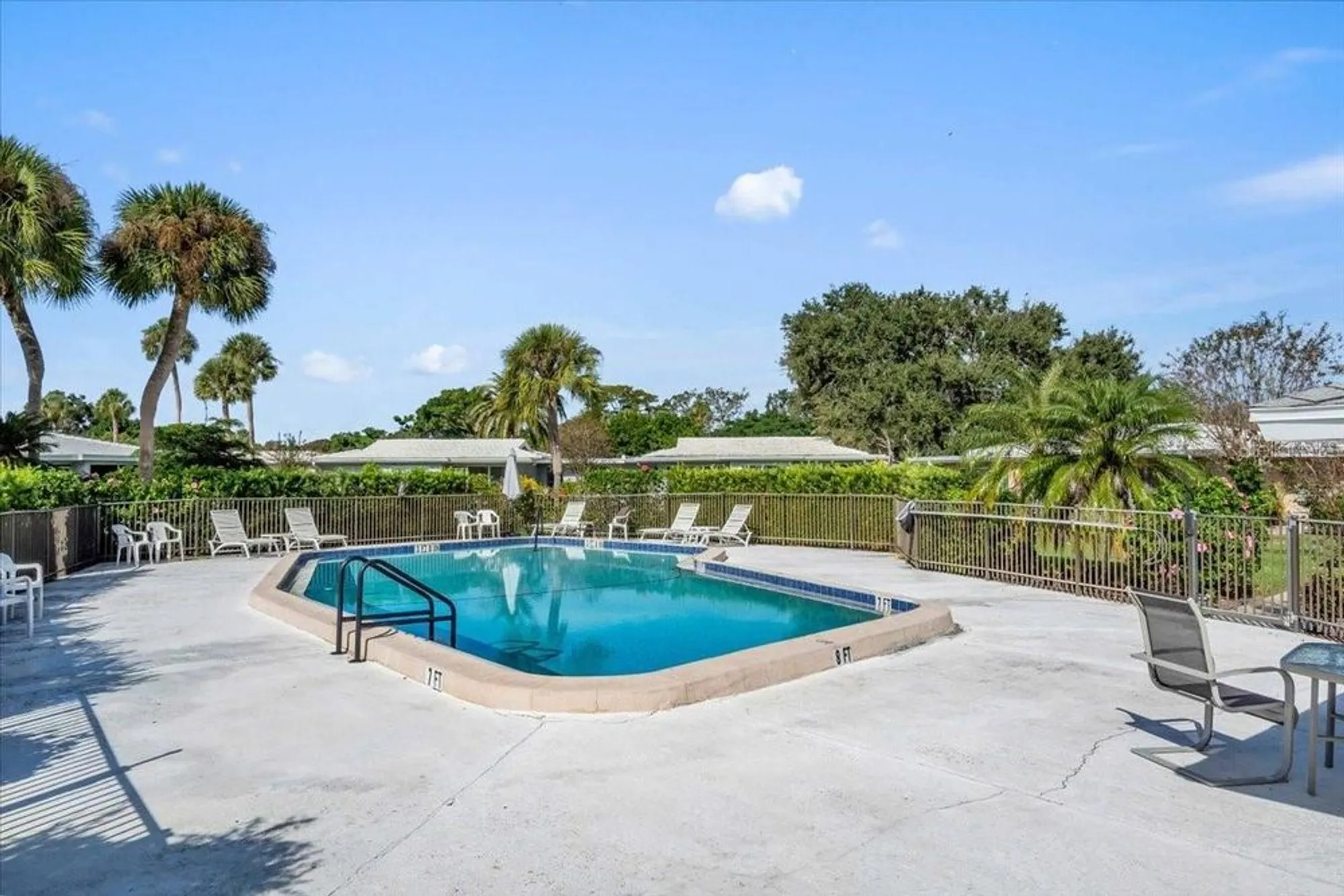 Property Slideshow image 28 of 31 | 3140 village green dr # 1119, Sarasota, FL, 34239