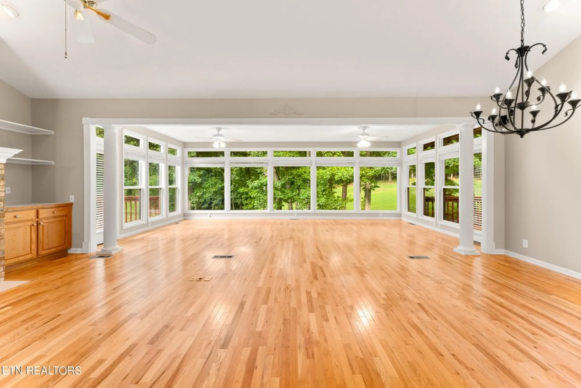 Property Slideshow image 10 of 58 | 123 inata cir, Loudon, TN, 37774