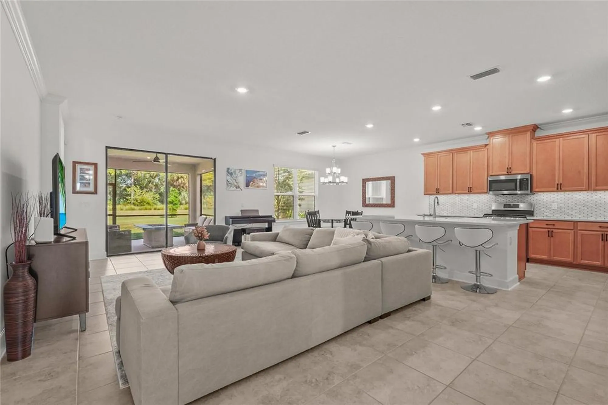 Property Slideshow image 3 of 86 | 6195 mesa gln, Bradenton, FL, 34203