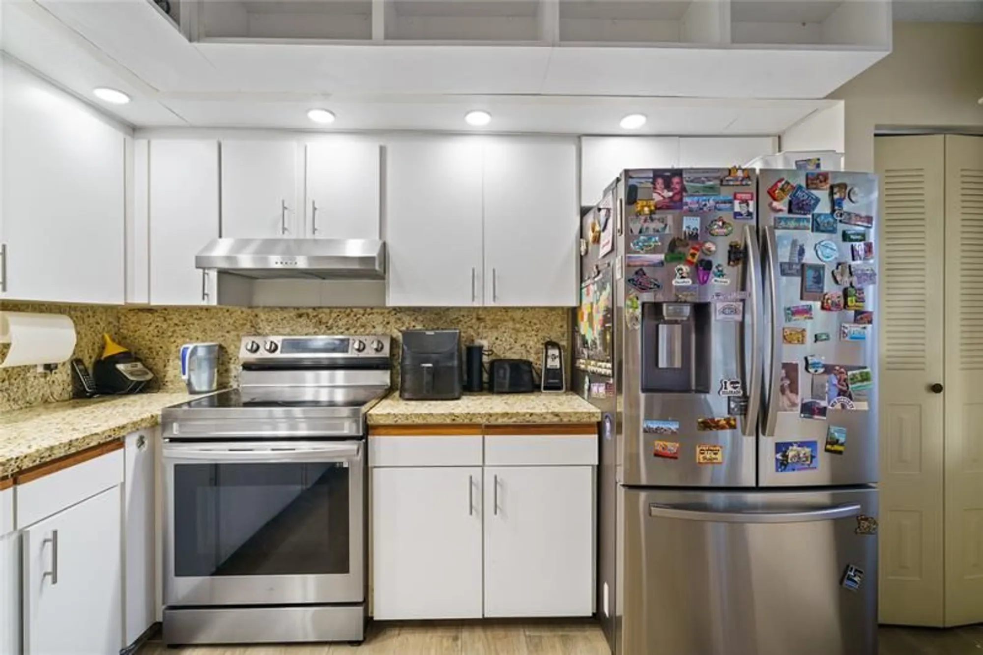 Property Slideshow image 17 of 36 | 800 sw 125th way apt 202, Pembroke Pines, FL, 33027