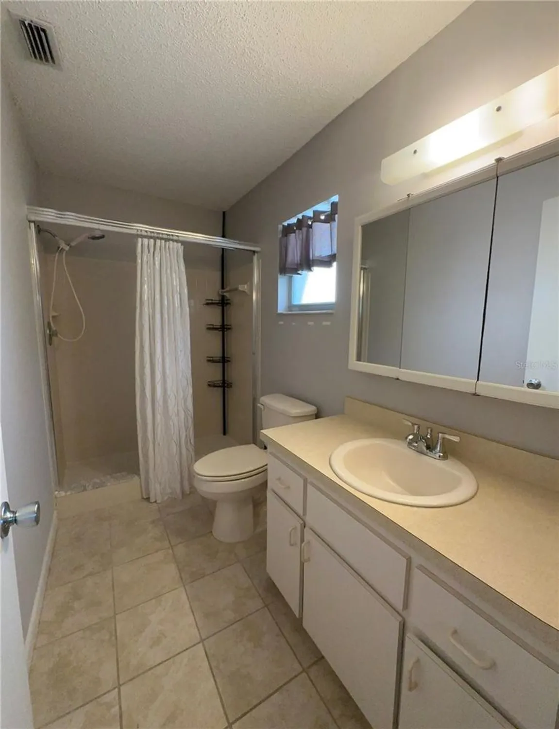 Property Slideshow image 13 of 81 | 9065 sw 82nd ter d, Ocala, FL, 34481