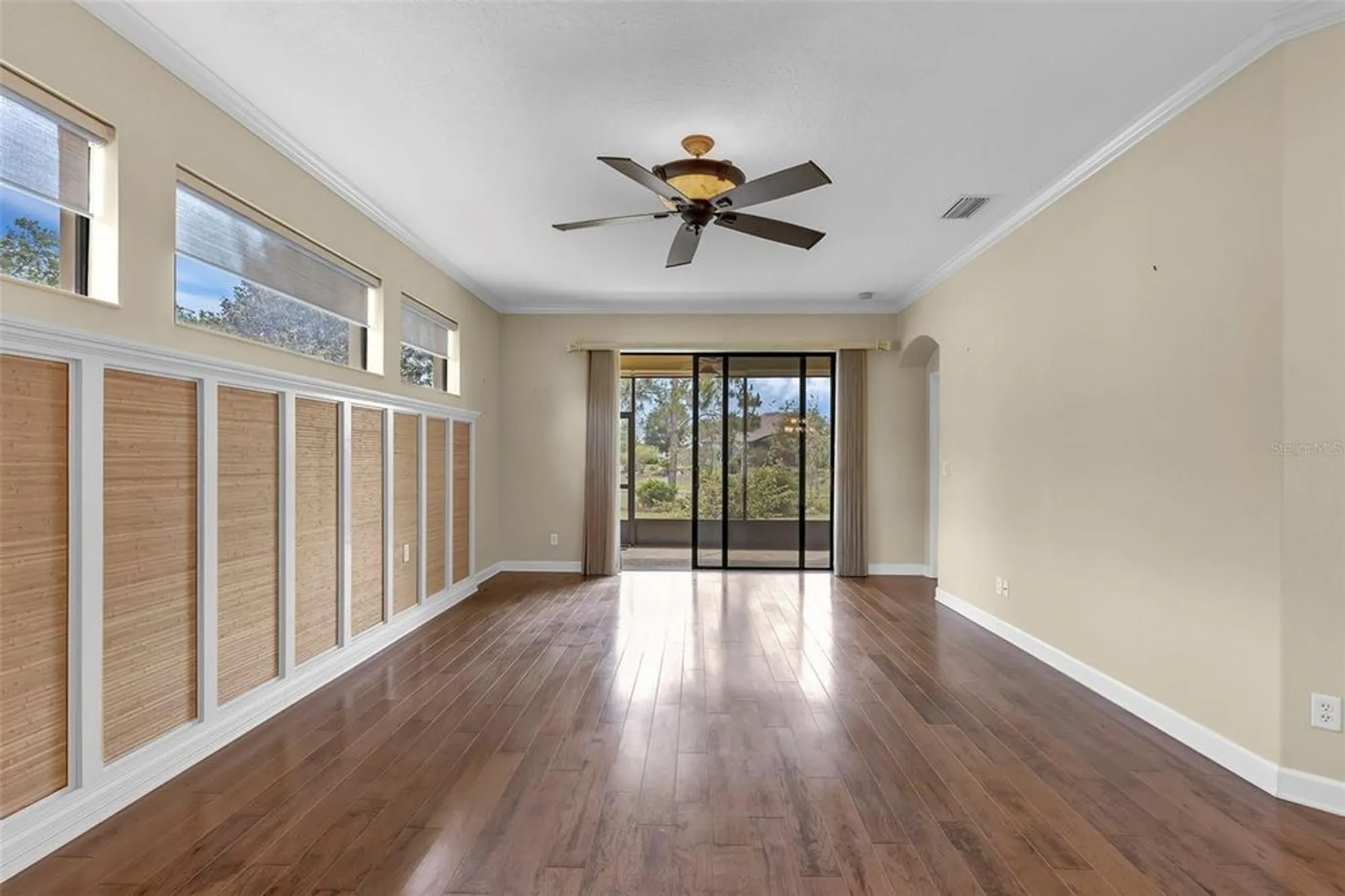 Property Slideshow image 9 of 58 | 8167 bridgeport bay cir, Mount Dora, FL, 32757