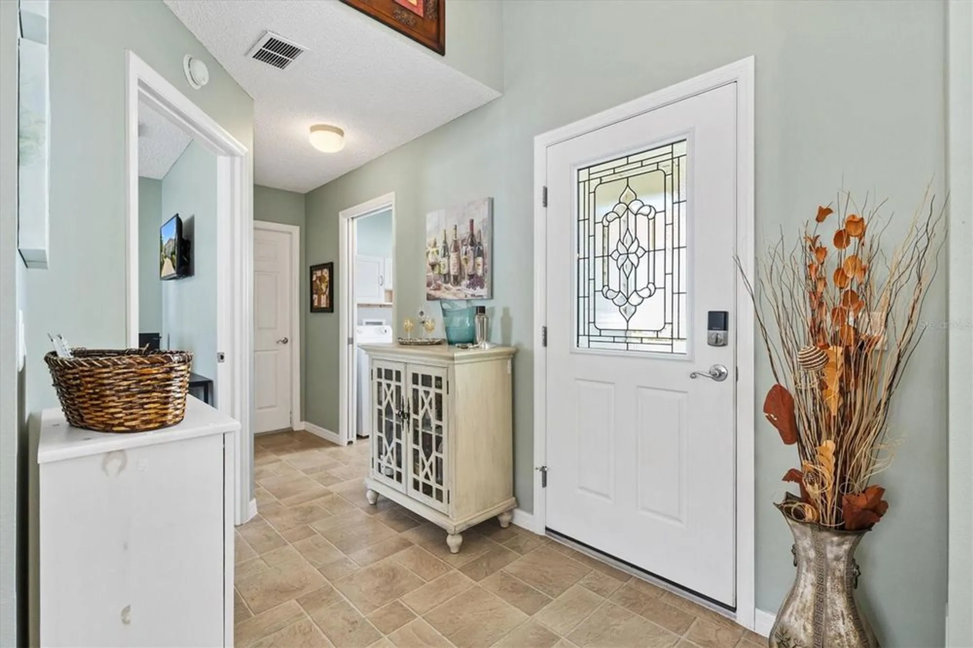 Property Slideshow image 4 of 41 | 552 audrey ln, The Villages, FL, 32162