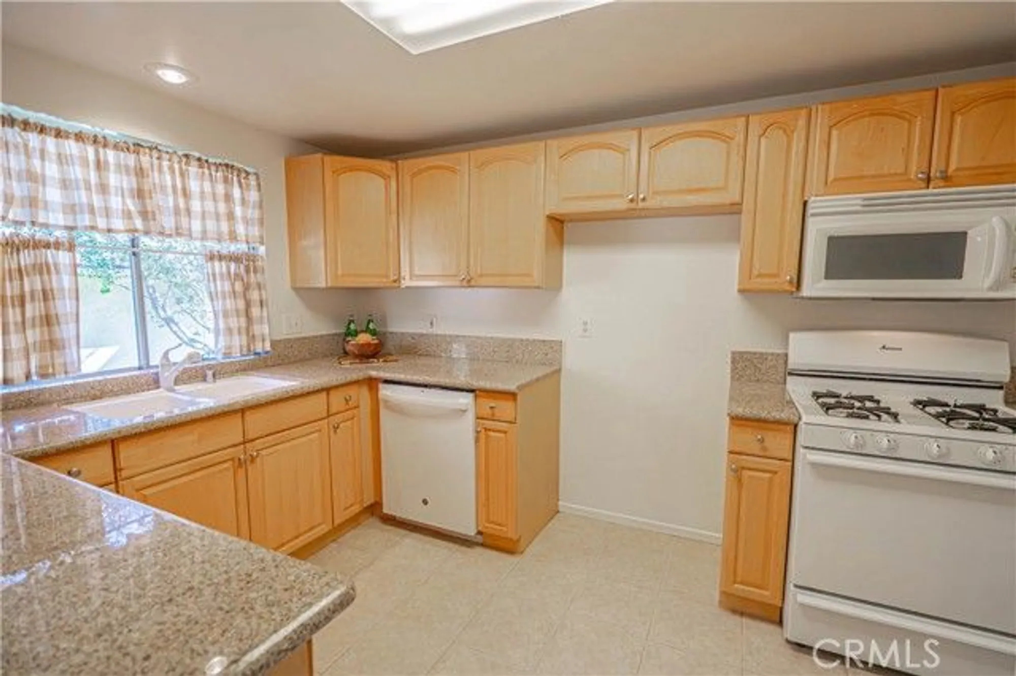 Property Slideshow image 10 of 51 | 19433 oak crossing rd, Newhall, CA, 91321