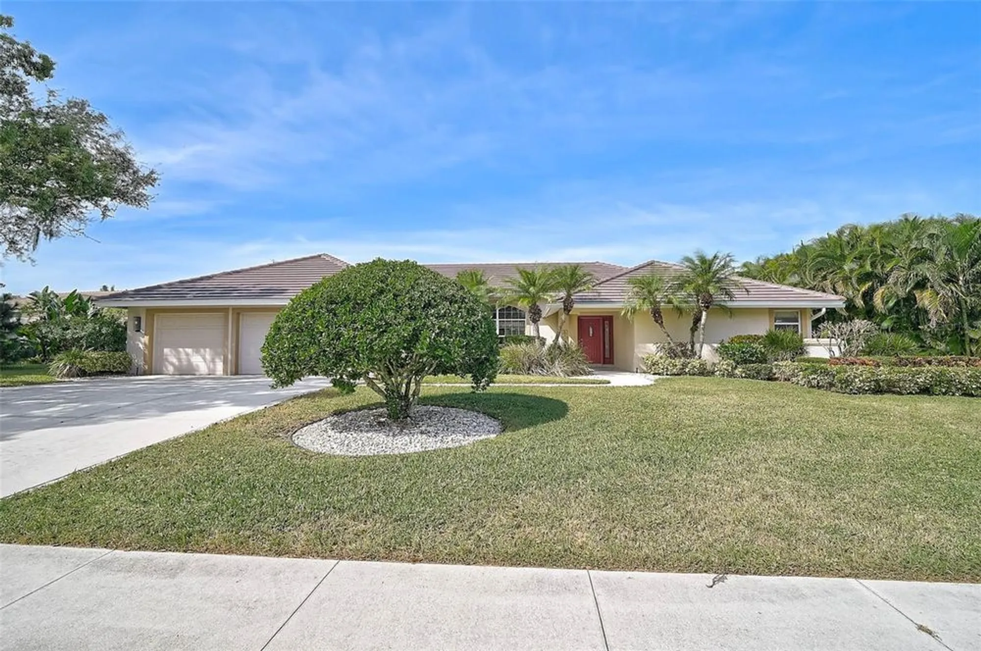 Property Slideshow image 5 of 62 | 7570 links ct, Sarasota, FL, 34243