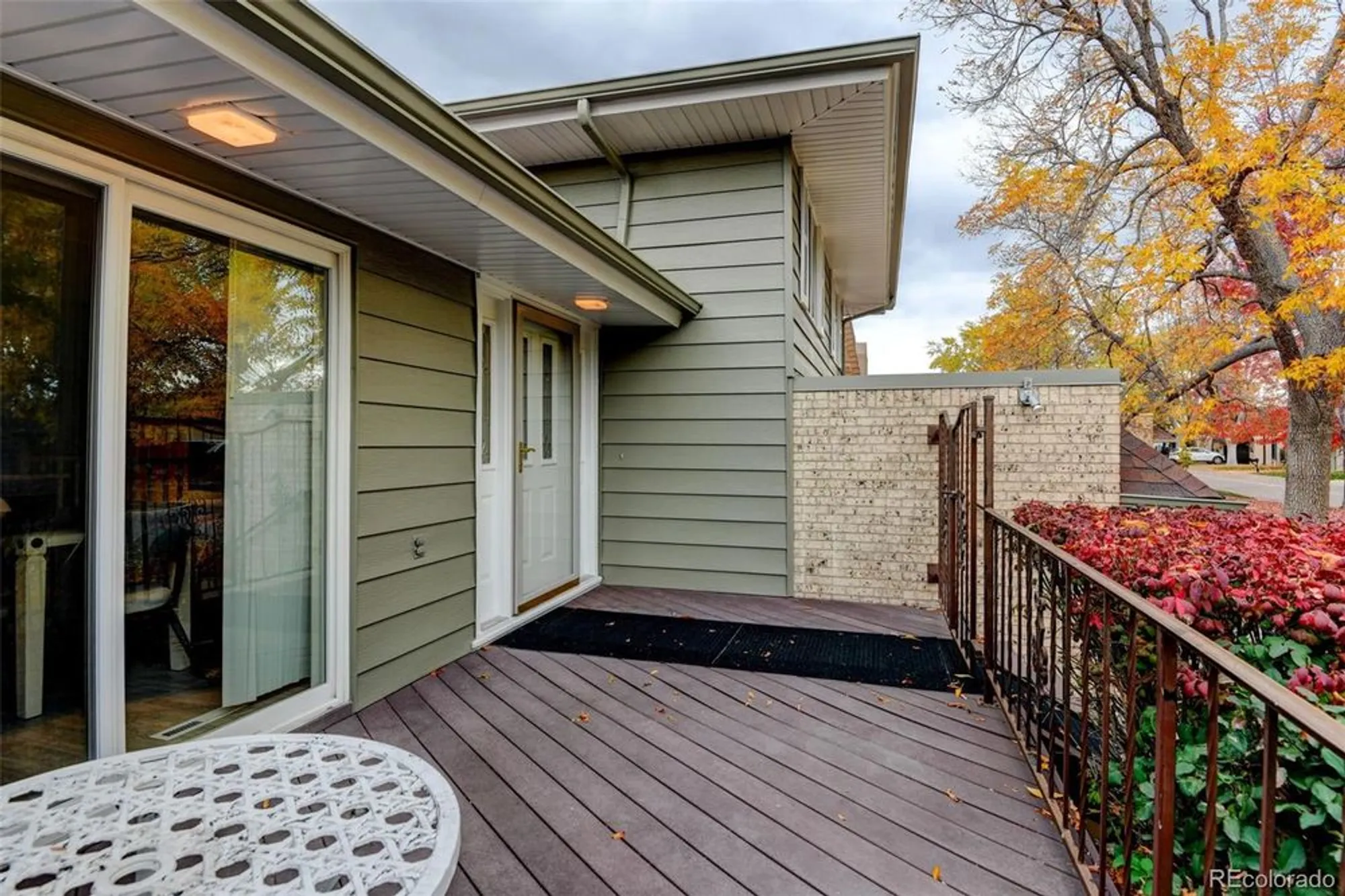 Property Slideshow image 25 of 26 | 7433 w cedar cir, Lakewood, CO, 80226