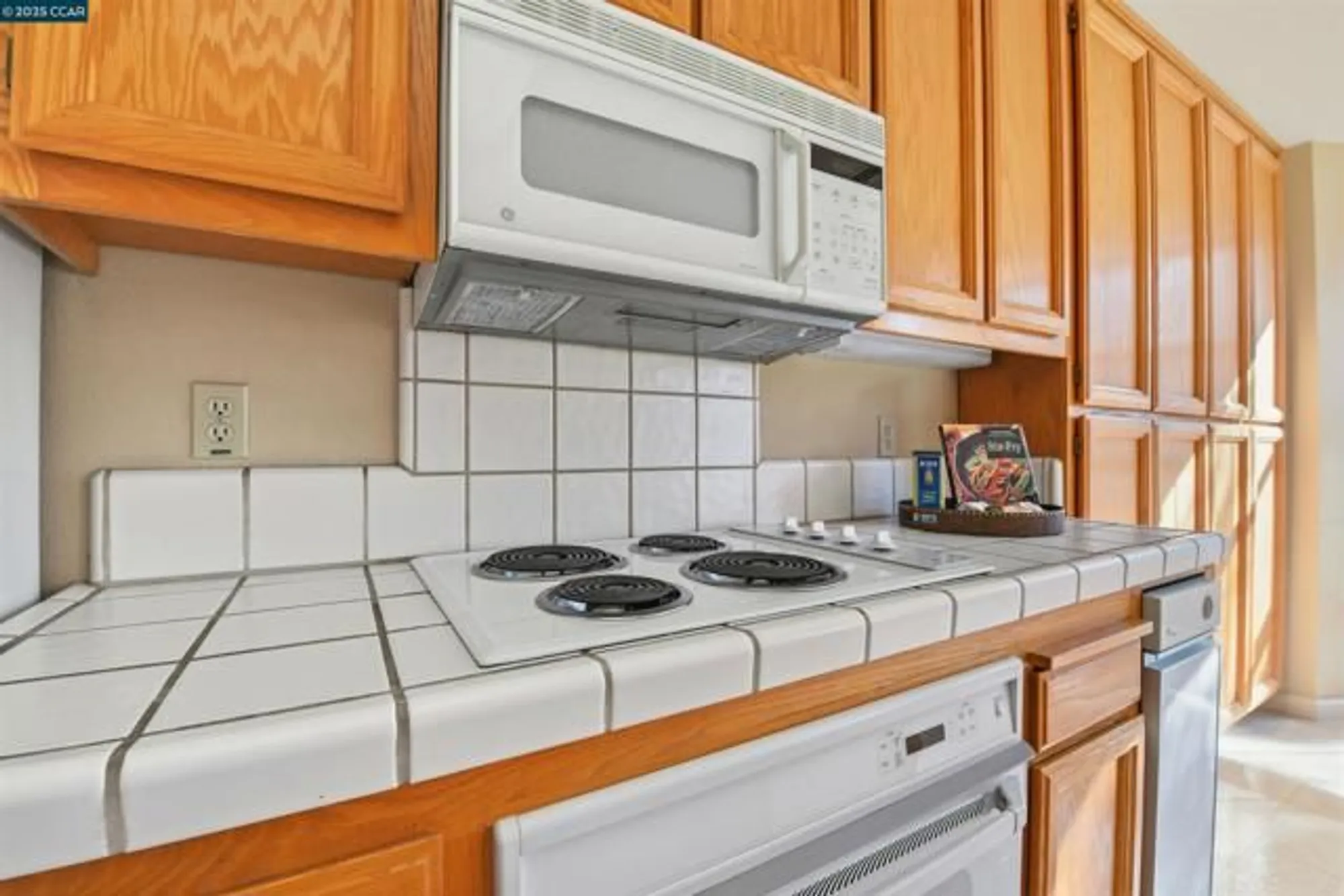 Property Slideshow image 8 of 25 | 5913 horsemans canyon dr apt 1c, Walnut Creek, CA, 94595