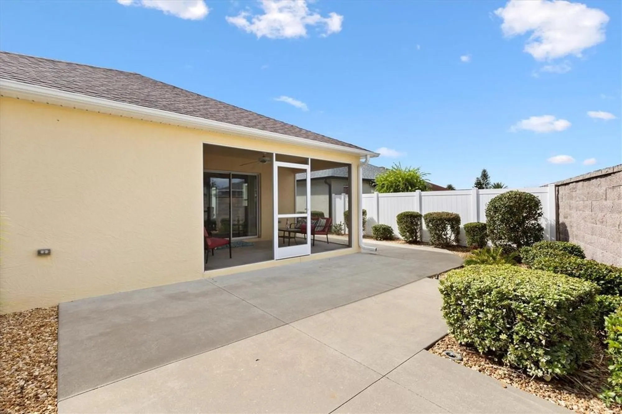 Property Slideshow image 16 of 30 | 1169 calgary st, The Villages, FL, 32163