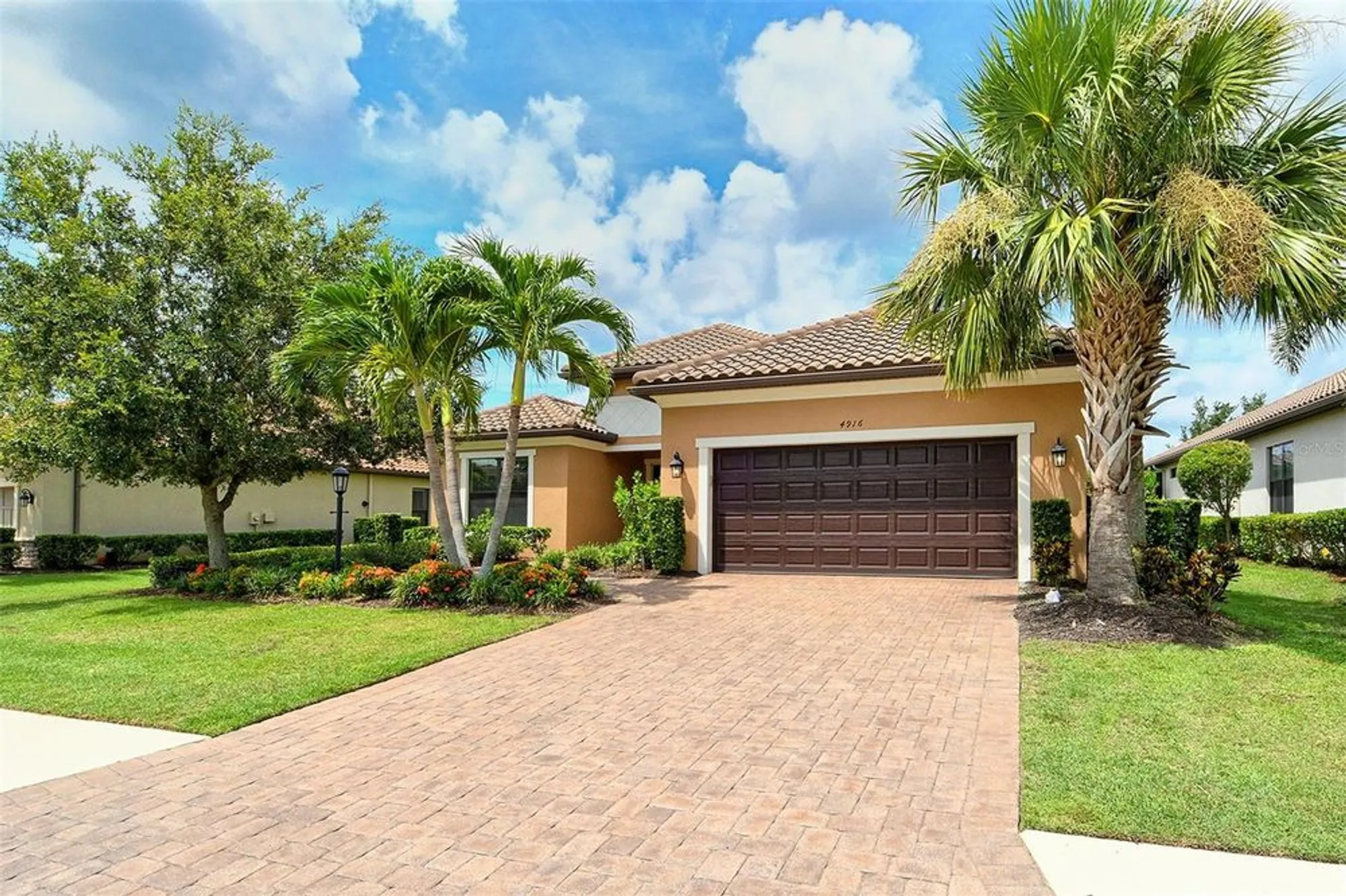 Property Slideshow image 5 of 79 | 4916 tivoli run, Bradenton, FL, 34211