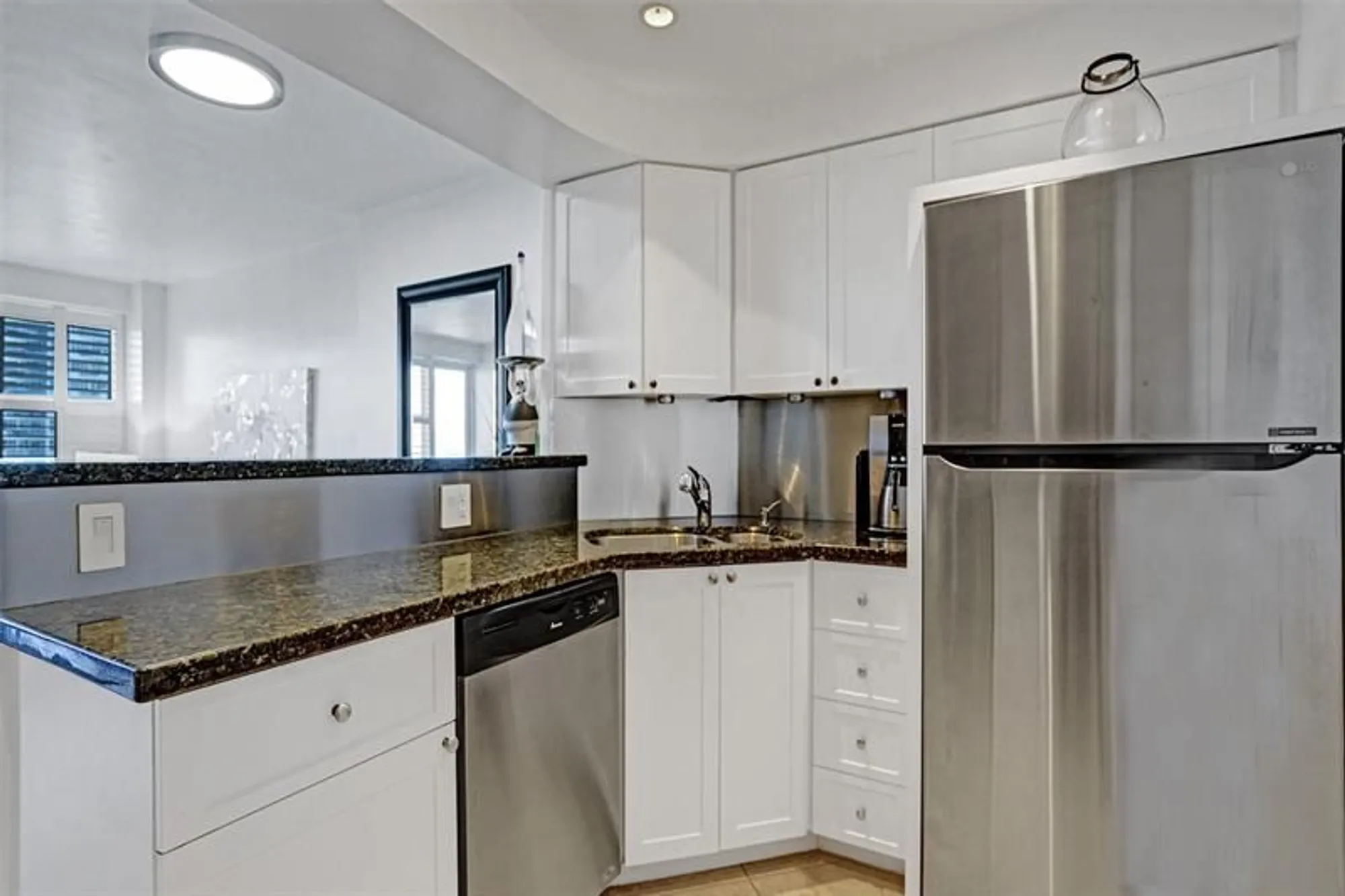 Property Slideshow image 12 of 50 | 3333 ne 34th st 1006, Fort Lauderdale, FL, 33308