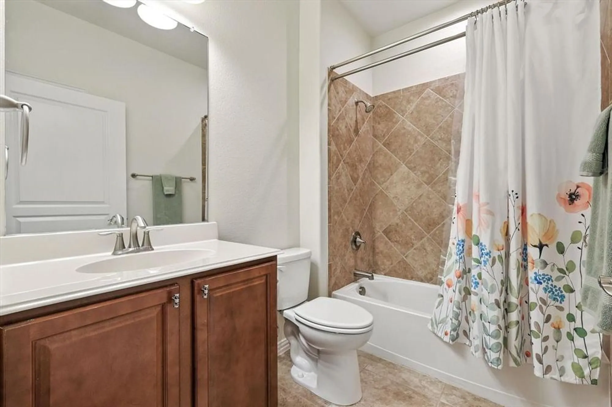 Property Slideshow image 9 of 40 | 2528 oyster bay dr, Frisco, TX, 75036