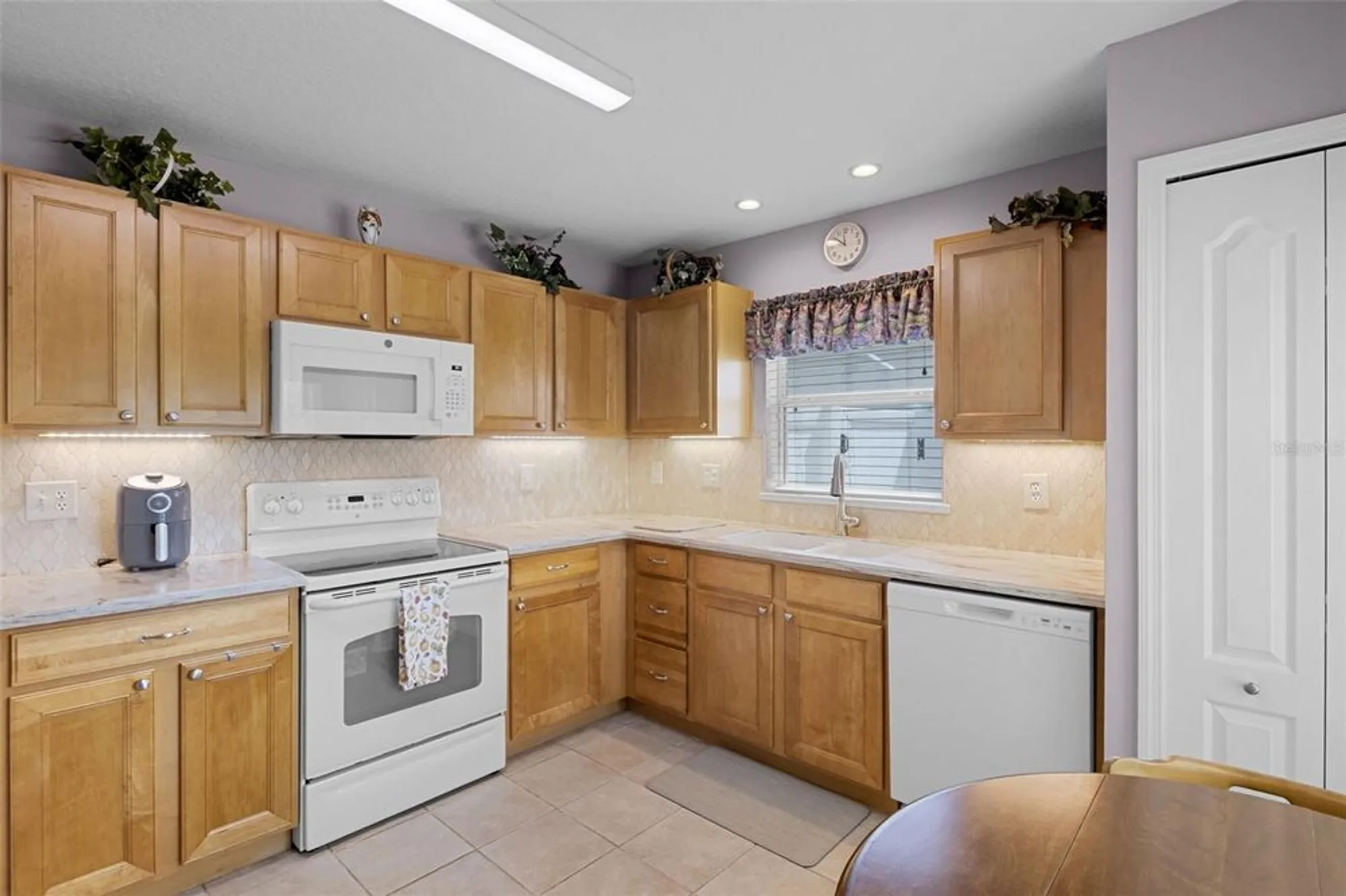 Property Slideshow image 10 of 46 | 3436 grenville dr, Winter Haven, FL, 33884