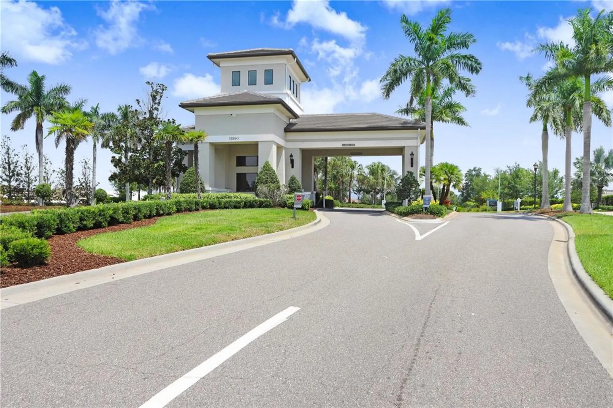 Property Slideshow image 25 of 35 | 4749 avila lakes dr, Wimauma, FL, 33598