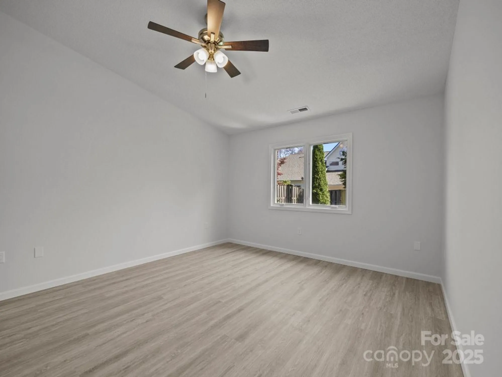 Property Slideshow image 18 of 46 | 34 beekeeper trl, Swannanoa, NC, 28778