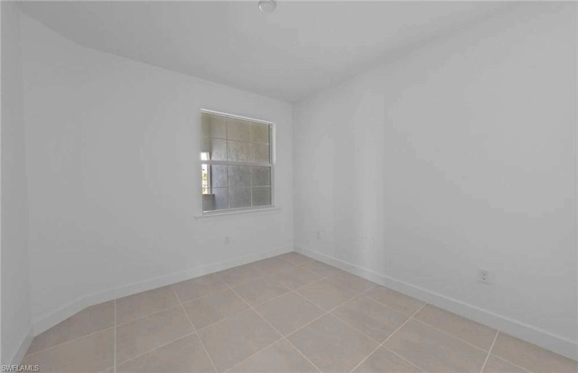 Property Slideshow image 15 of 29 | 12661 pyrite ct, Alva, FL, 33920