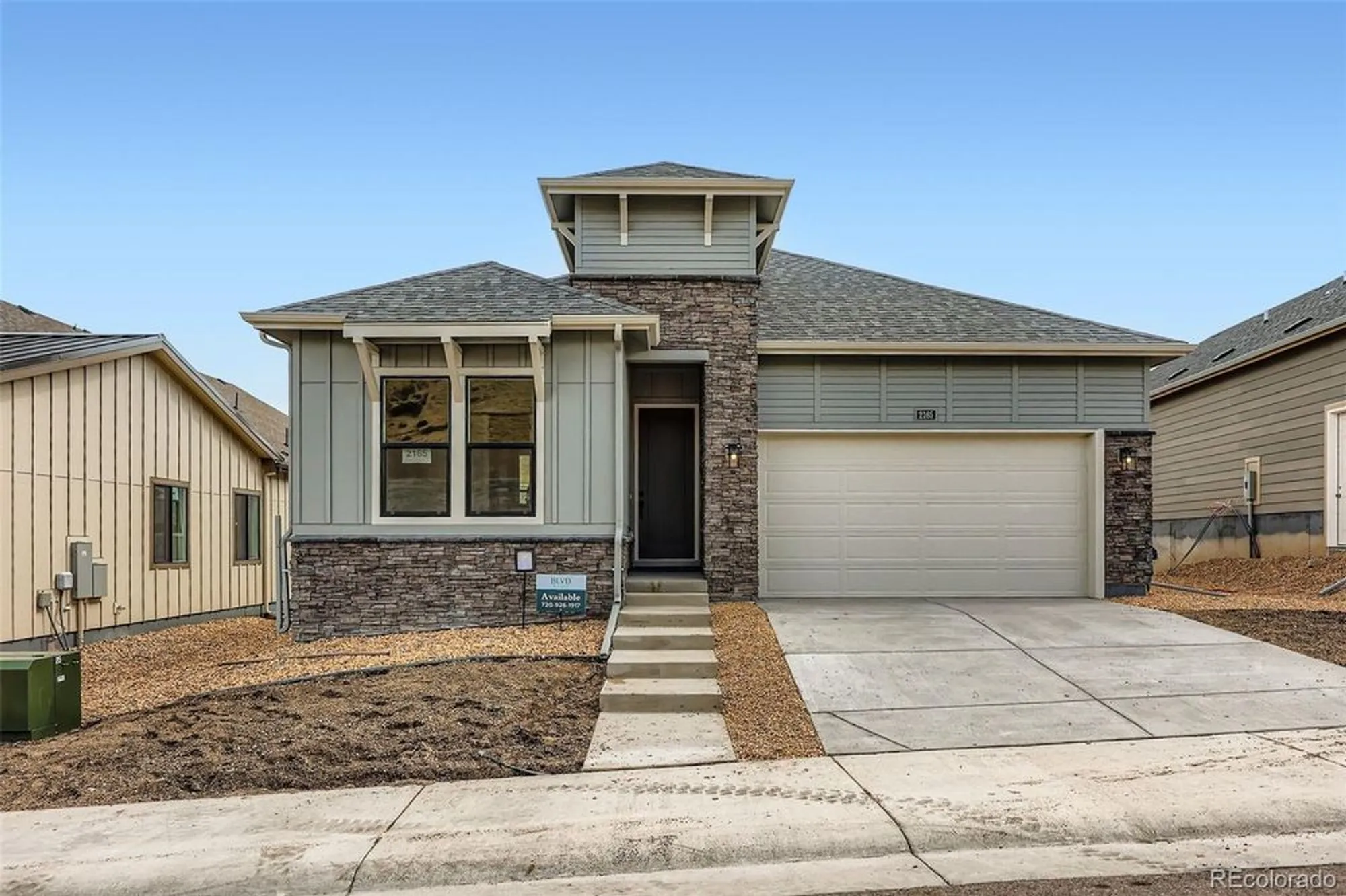 Property Slideshow image 1 of 39 | 2165 grayside cir, Castle Rock, CO, 80109