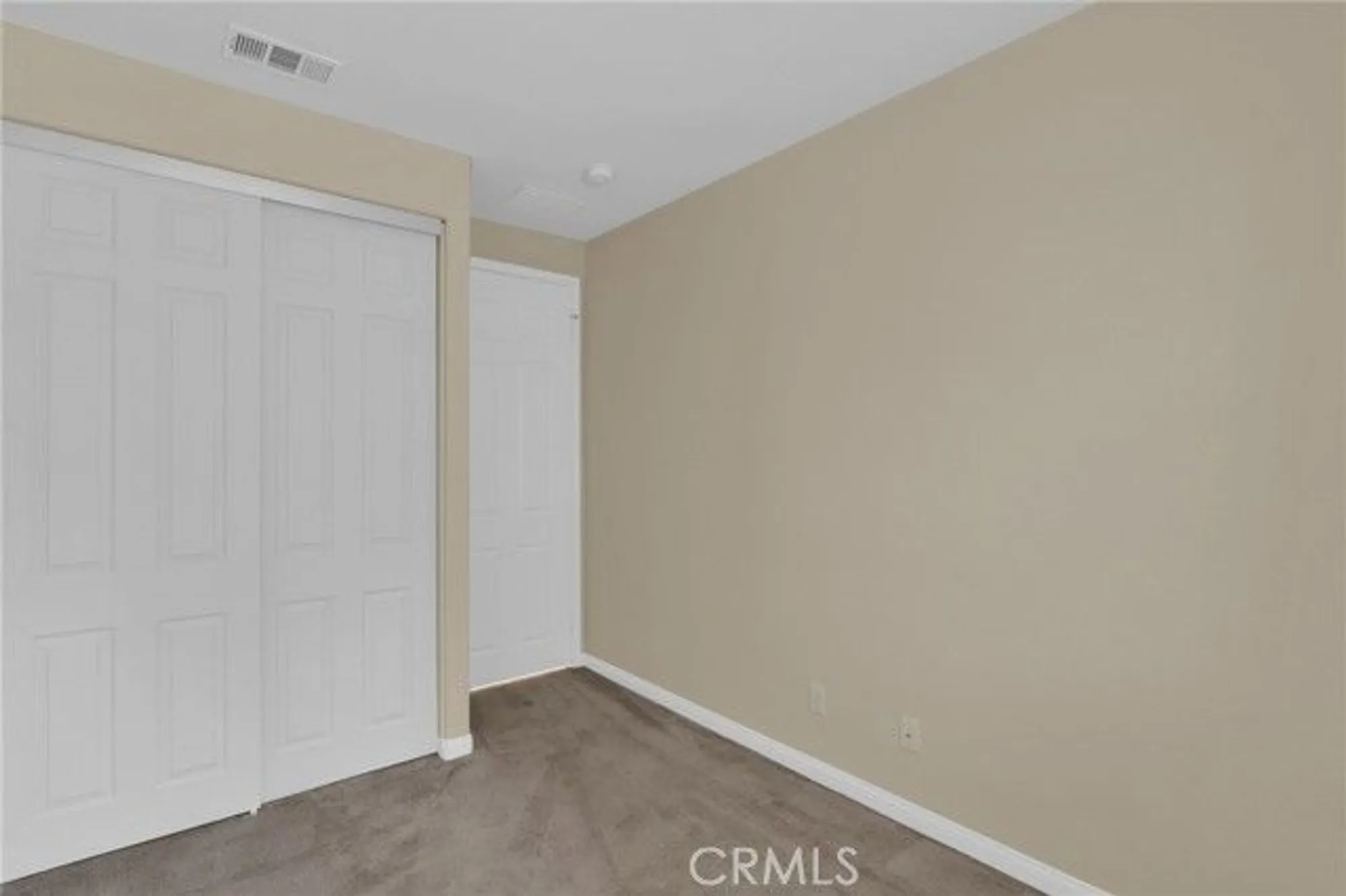 Property Slideshow image 24 of 40 | 11063 semmering ct, Apple Valley, CA, 92308