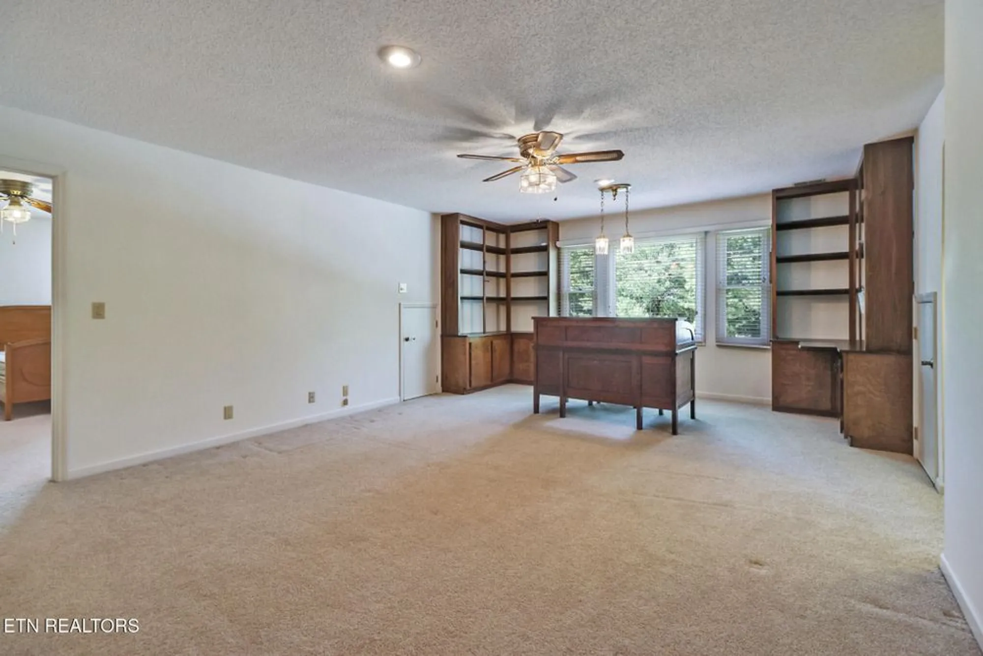 Property Slideshow image 42 of 55 | 11 kingsboro ln, Crossville, TN, 38558