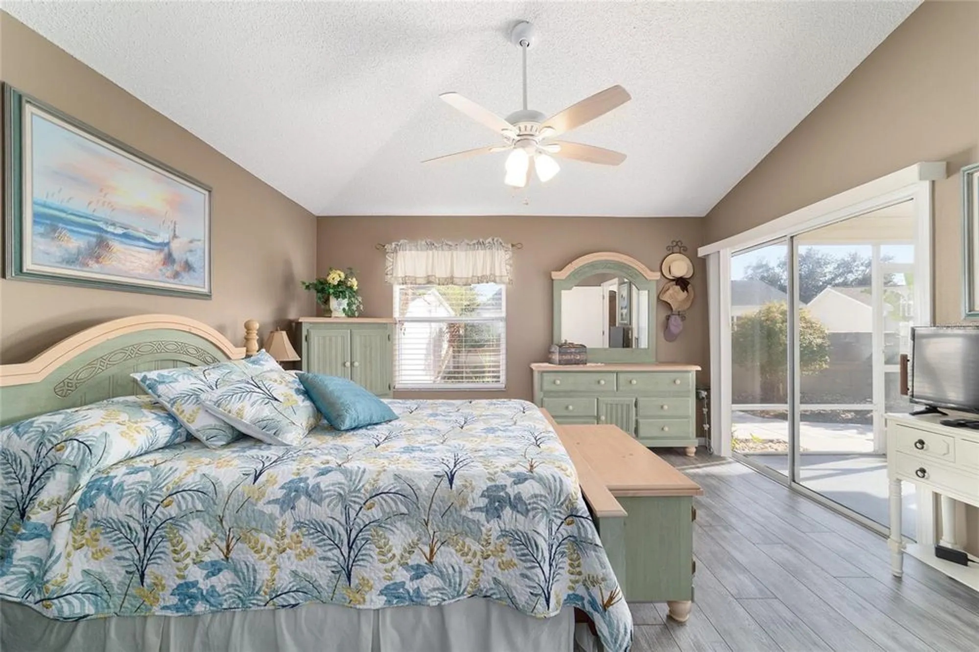 Property Slideshow image 32 of 68 | 17773 se 91st freedom ct, The Villages, FL, 32162
