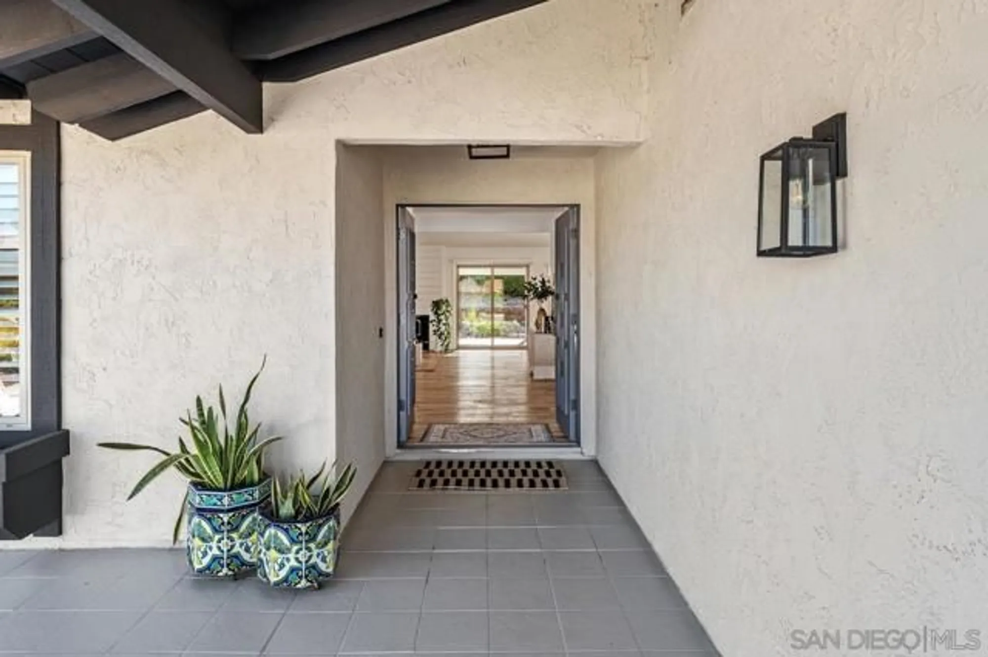 Property Slideshow image 7 of 48 | 12687 senda acantilada, San Diego, CA, 92128