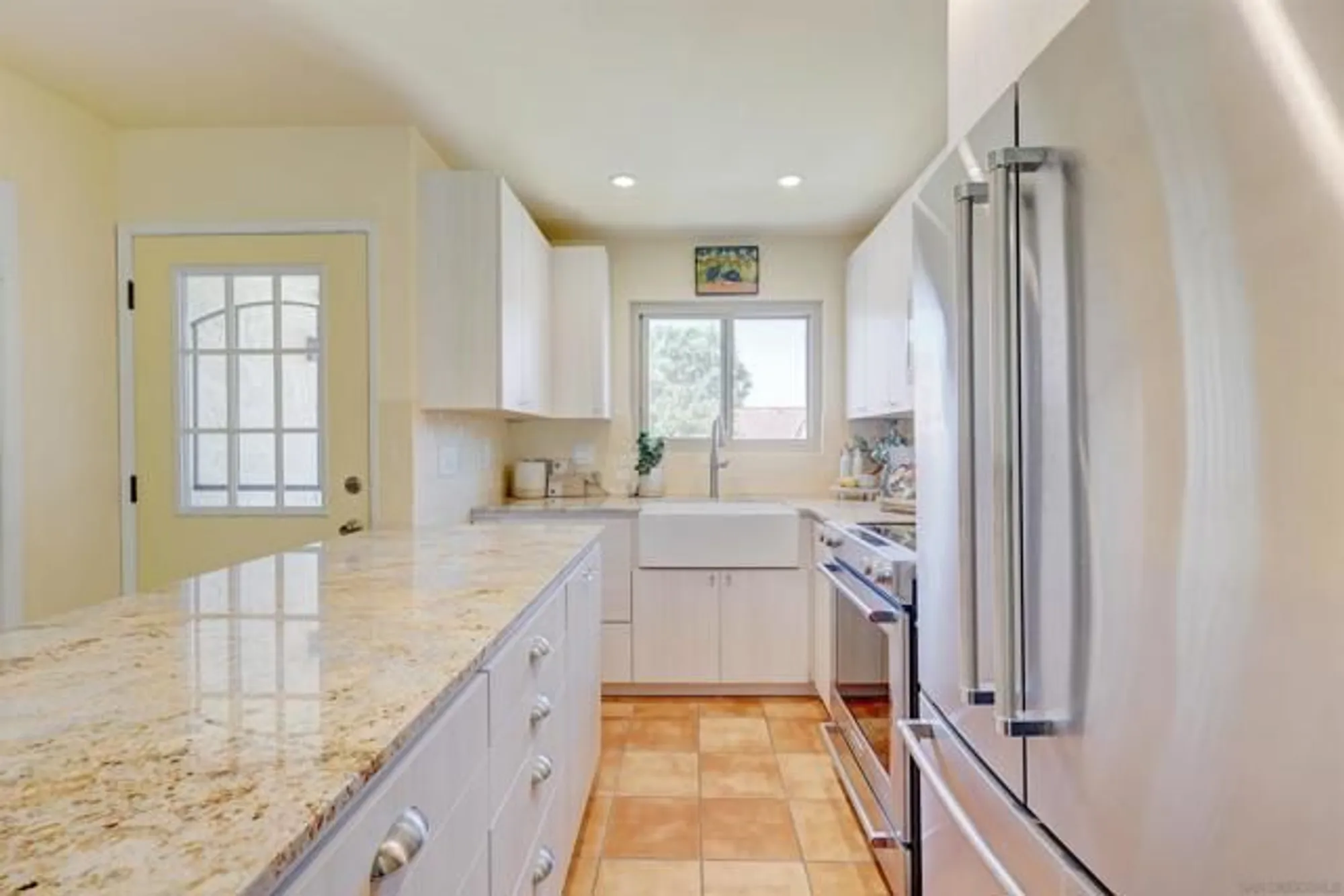 Property Slideshow image 10 of 48 | 1982 fairlee dr, Encinitas, CA, 92024