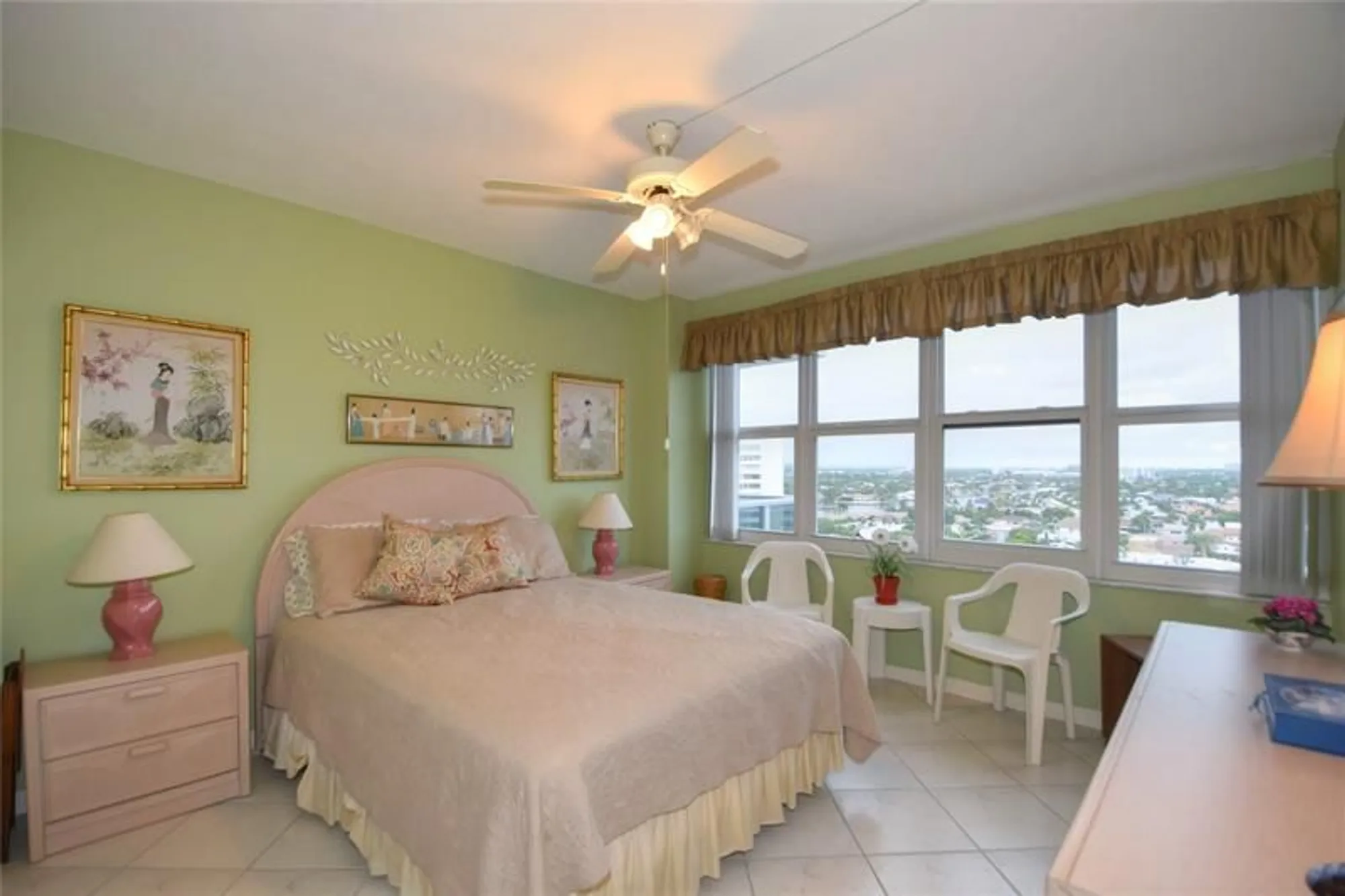 Property Slideshow image 16 of 38 | 3333 ne 34th st 1402, Fort Lauderdale, FL, 33308