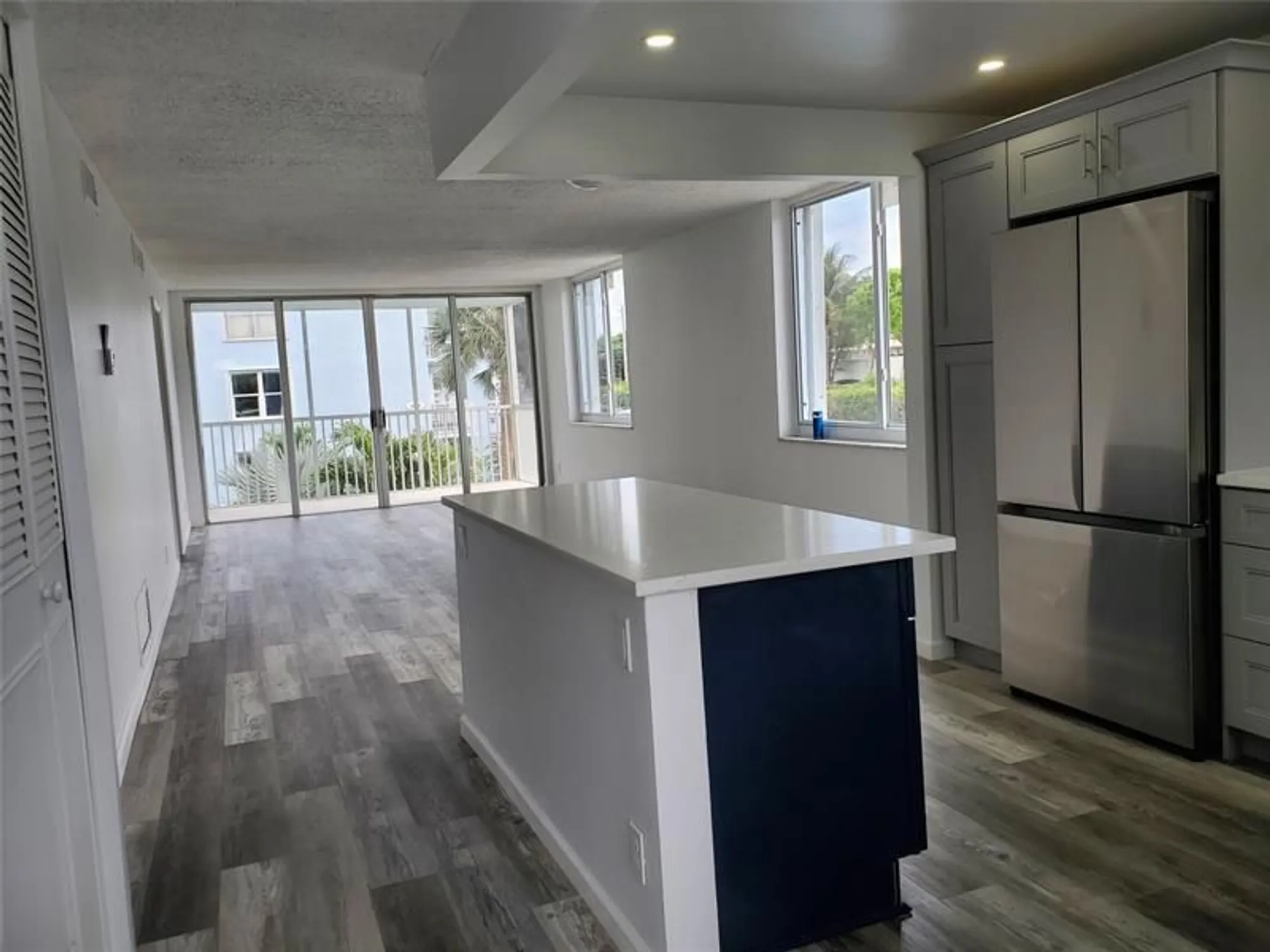 Property Slideshow image 4 of 23 | 2010 s federal hwy 209, Boynton Beach, FL, 33435