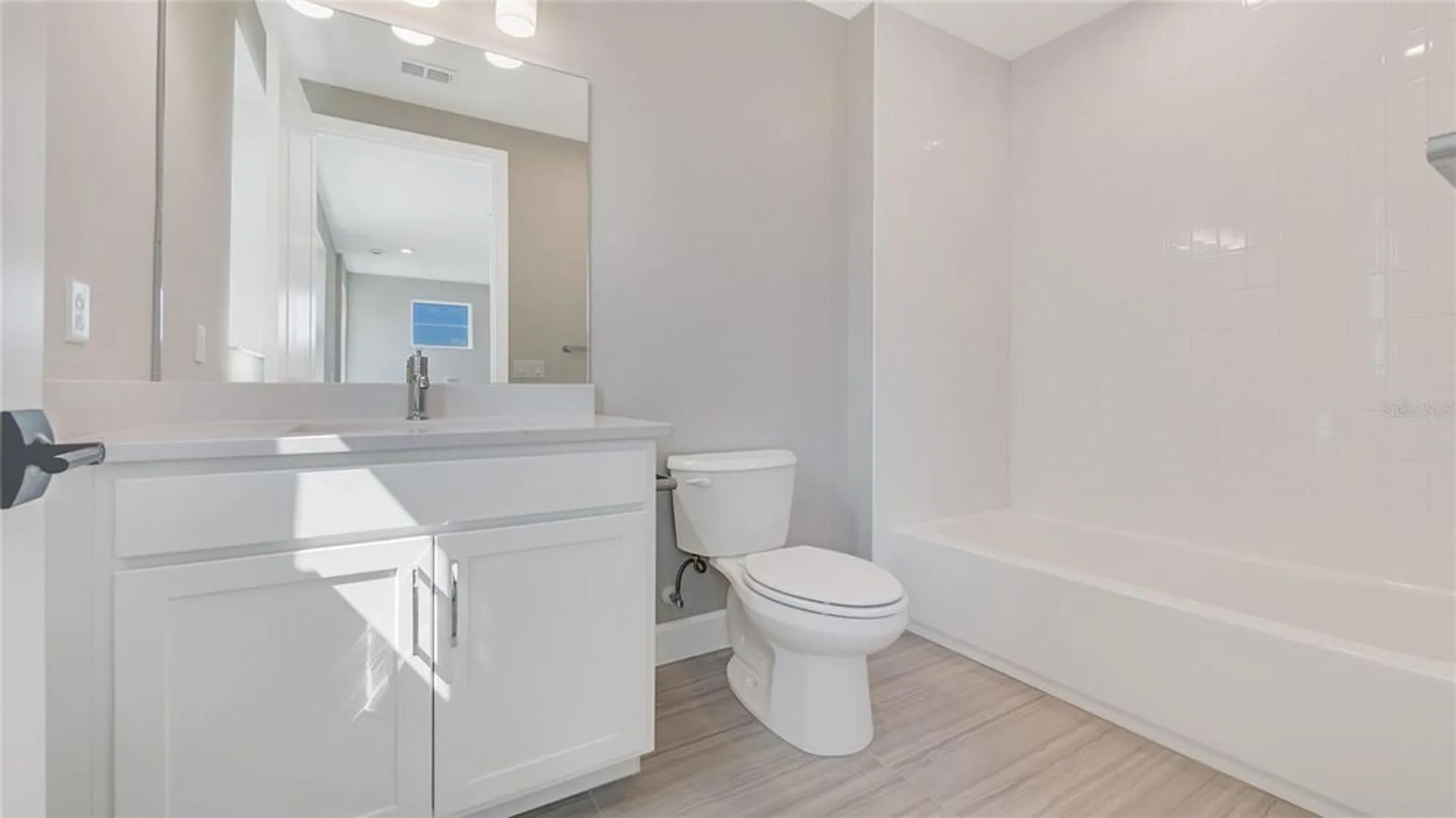 Property Slideshow image 27 of 31 | 1235 cresswind blvd, Deland, FL, 32724