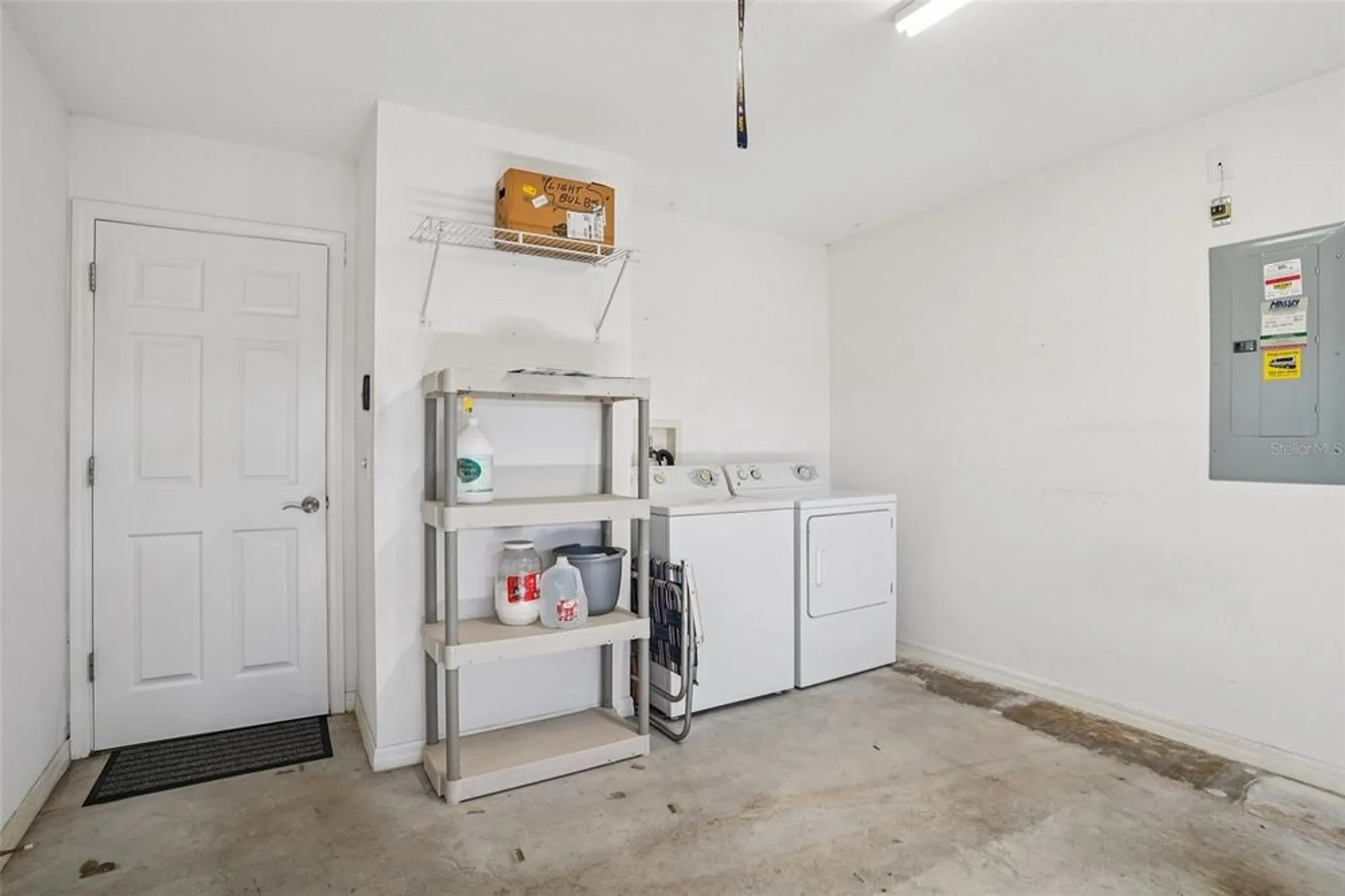 Property Slideshow image 38 of 45 | 1001 greyford ln, The Villages, FL, 32162