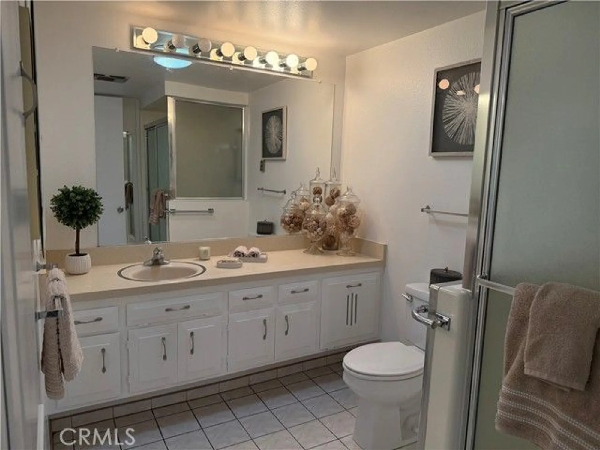 Property Slideshow image 14 of 23 | 1670 interlachen rd, Seal Beach, CA, 90740